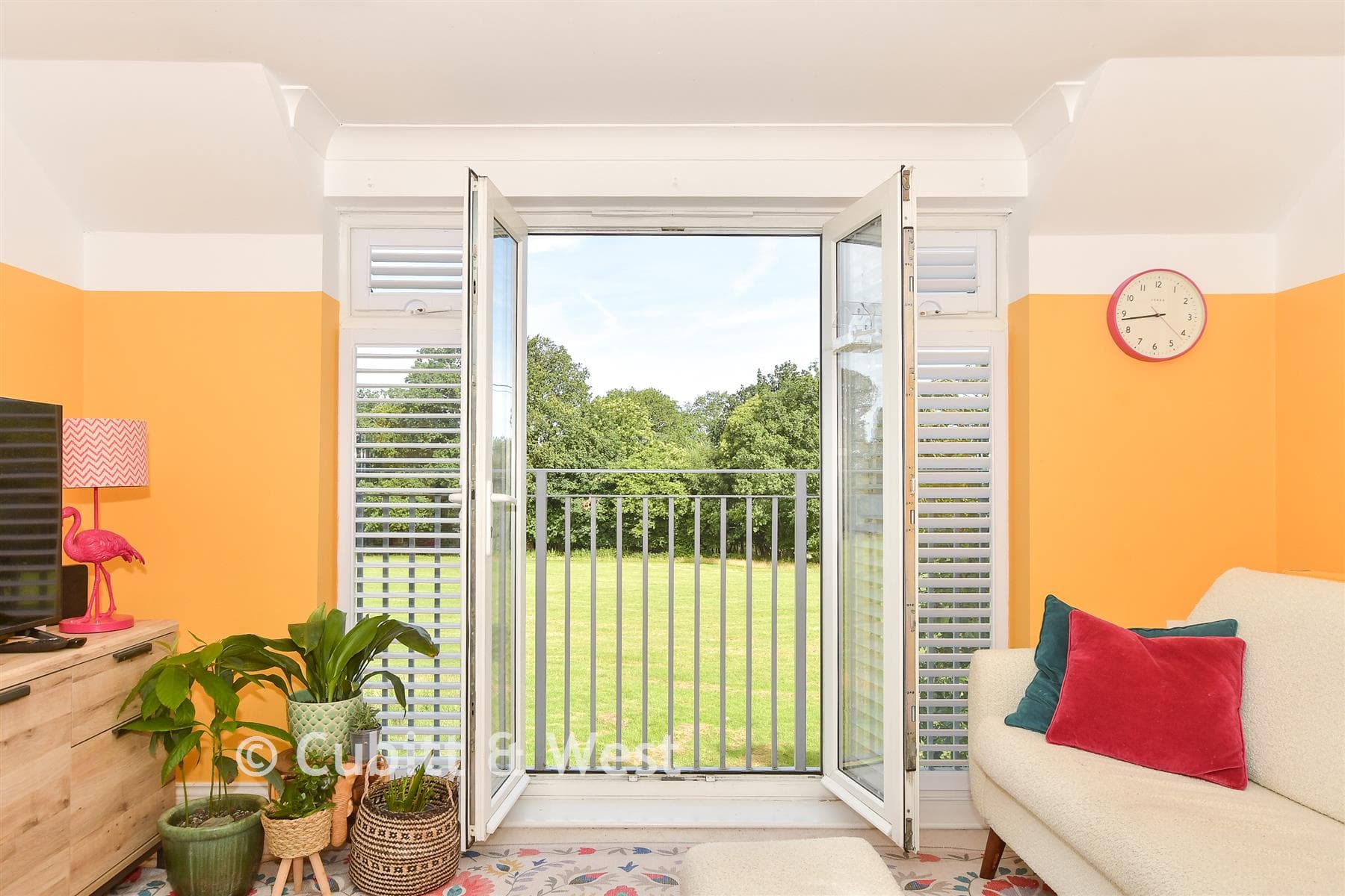 1 Bed Apartment, Truggers Court Handcross Haywards Heath — photo 5