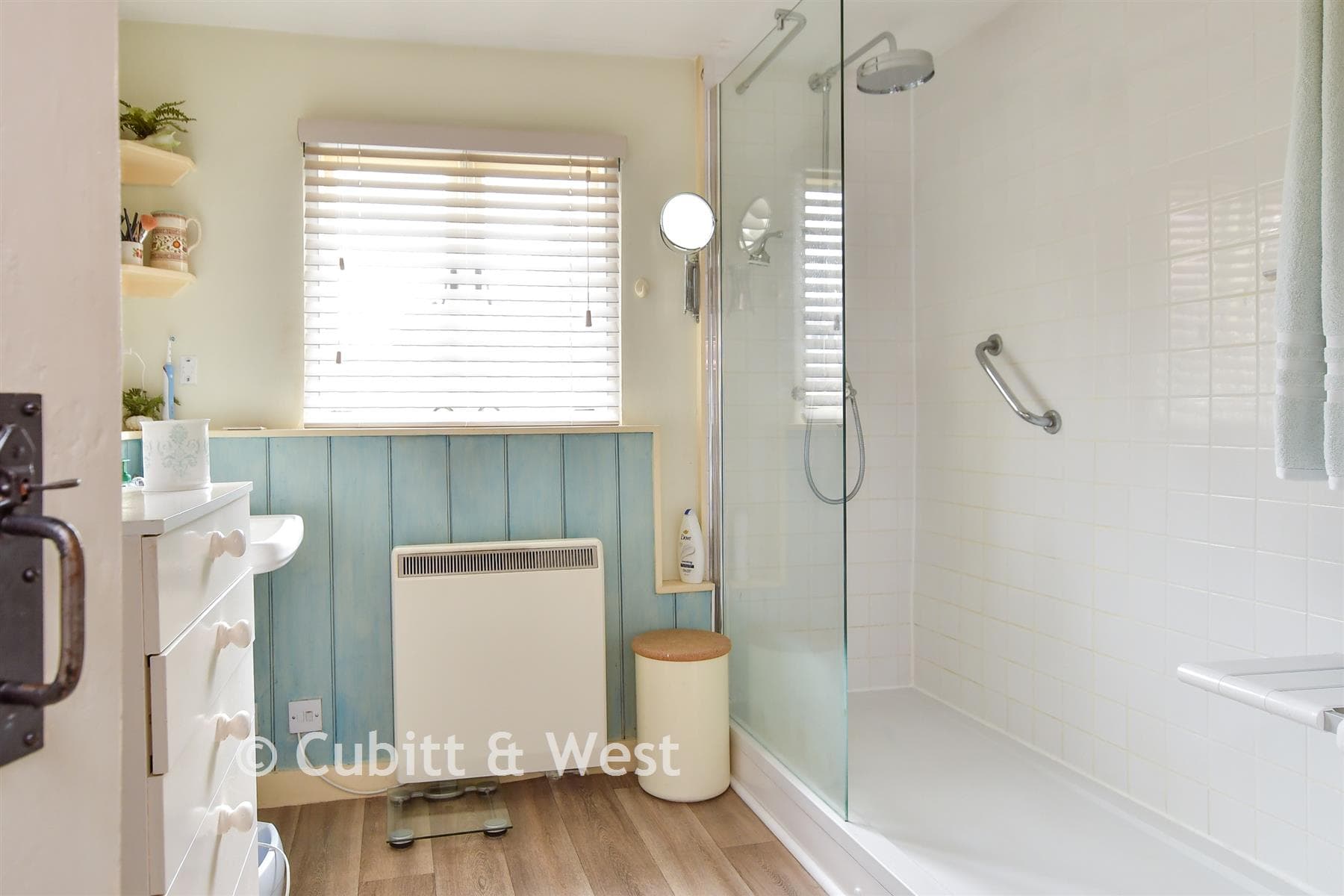 2 Bed Terraced House, St Martin S Lane Lewes — photo 2