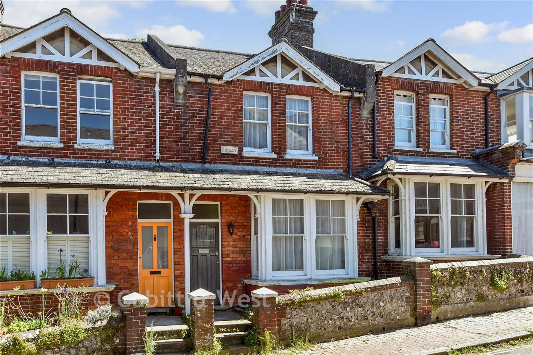 2 Bed Terraced House, Garden Street Lewes — photo 1
