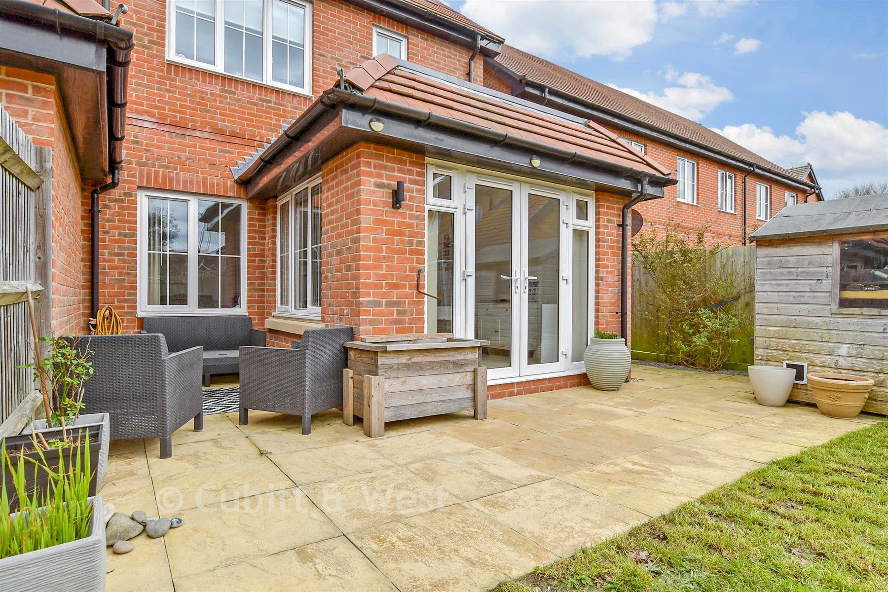 3 Bed Semi Detached House, Clarks Croft Ringmer Lewes — photo 2
