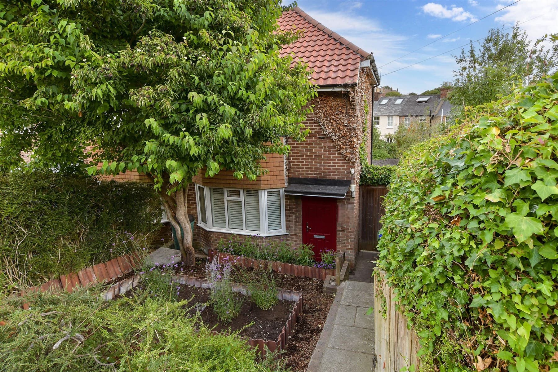 3 Bed Semi Detached House, Valence Road Lewes — photo 2