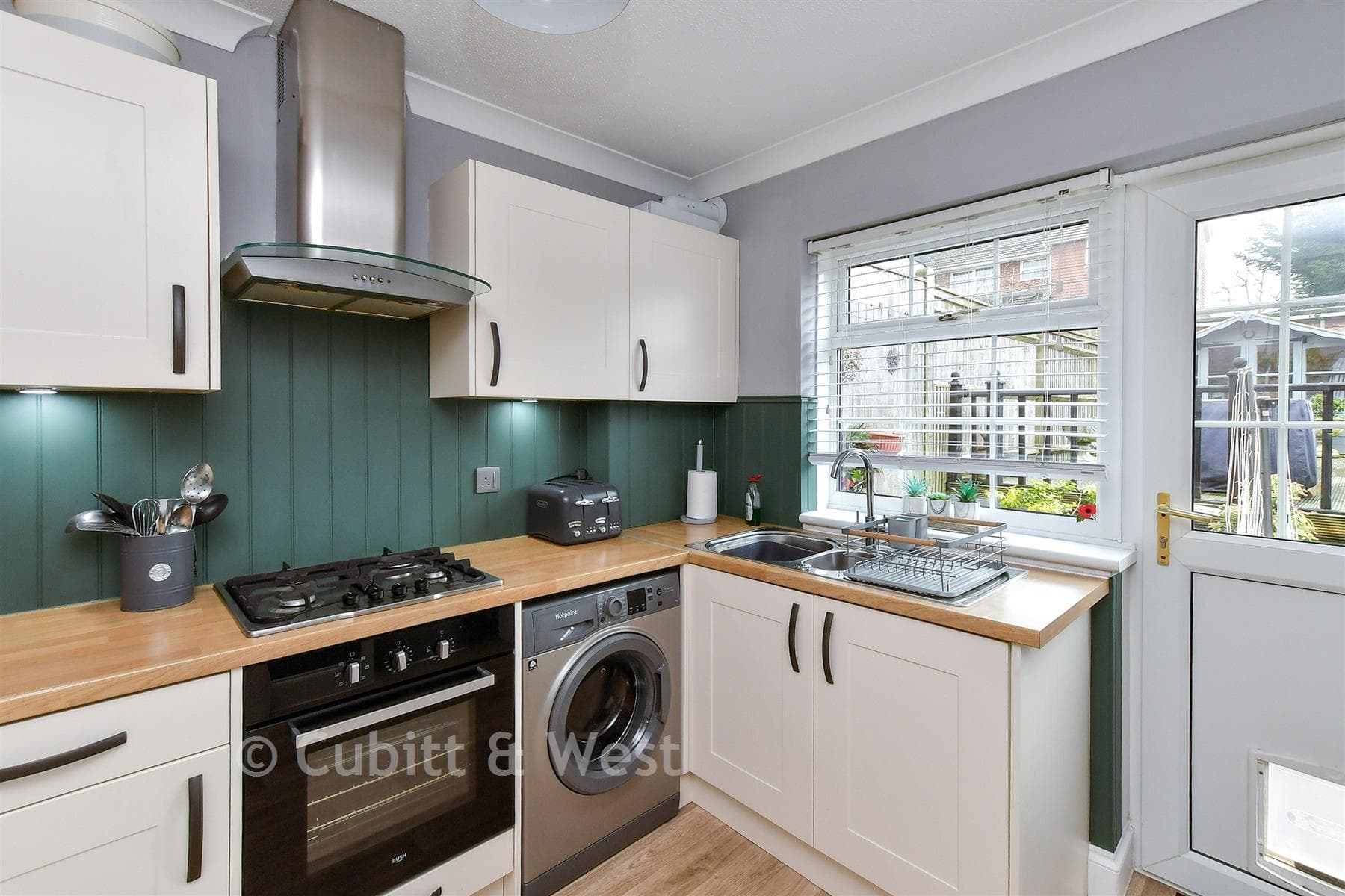 3 Bed Semi Detached House, Christie Avenue Ringmer Lewes — photo 3