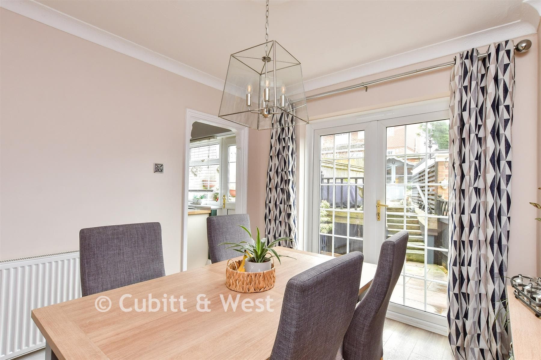 3 Bed Semi Detached House, Christie Avenue Ringmer Lewes — photo 4