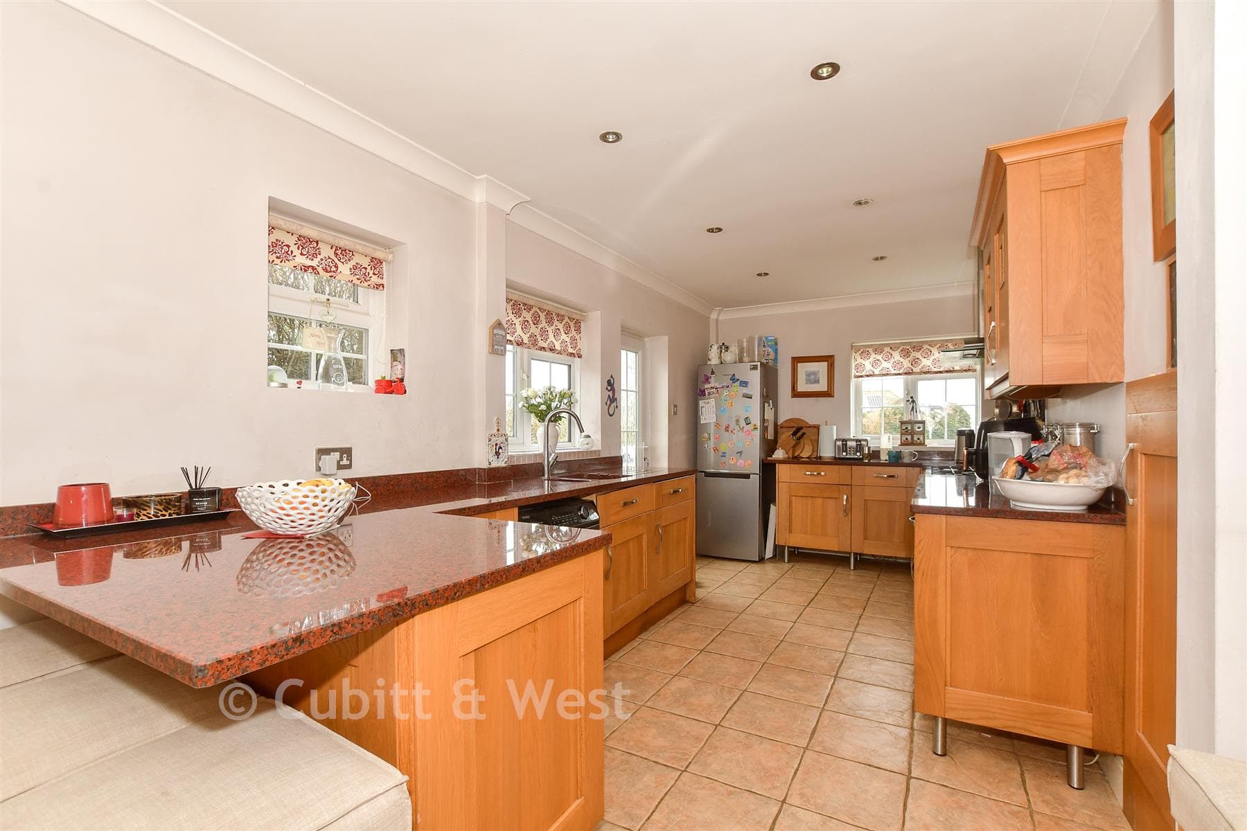 4 Bed Detached House, Gundreda Road Lewes — photo 4