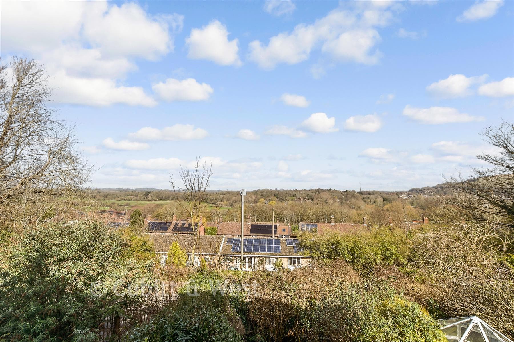 3 Bed Semi Detached House, Sackville Close Lewes — photo 2