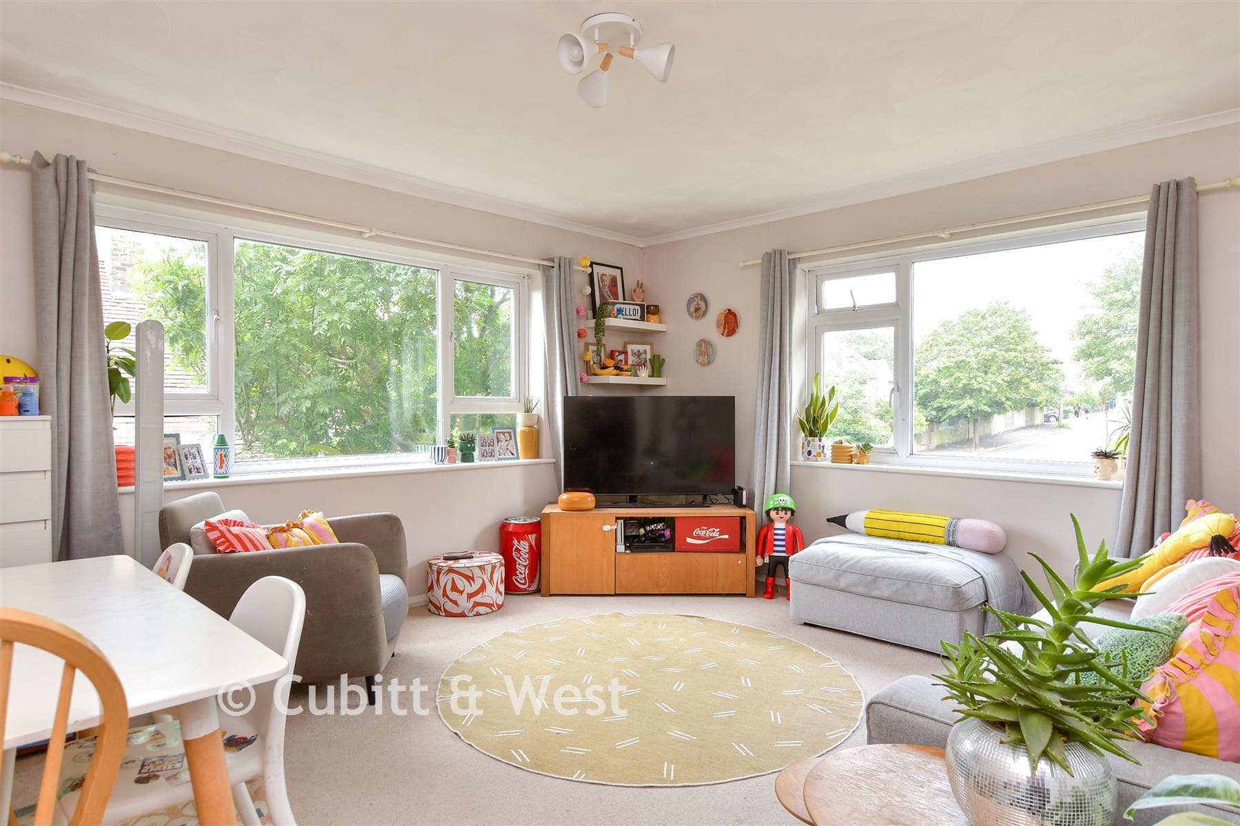 2 Bed Flat, Harrington Road Brighton — photo 3