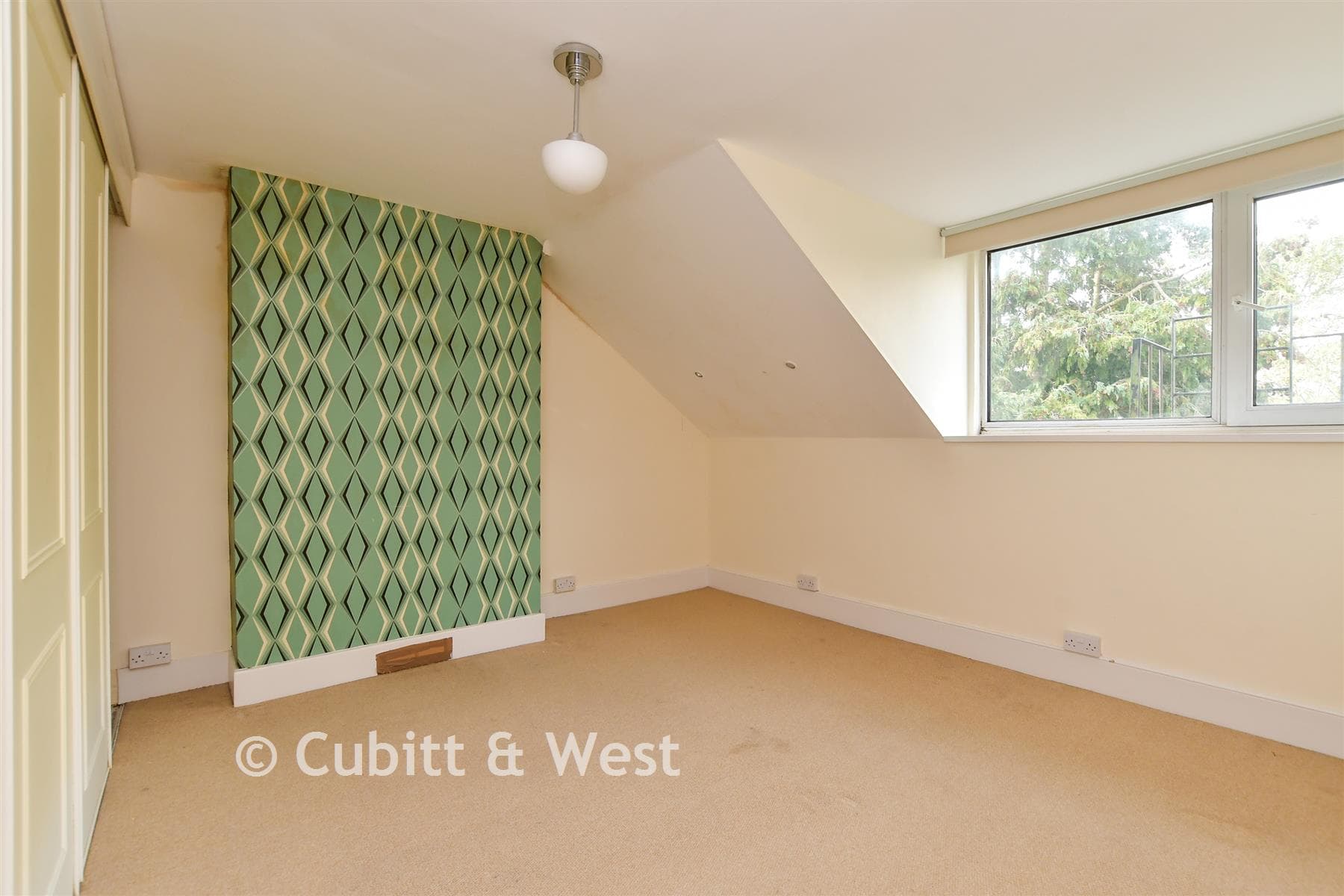 1 Bed Flat, Springfield Road Brighton — photo 2