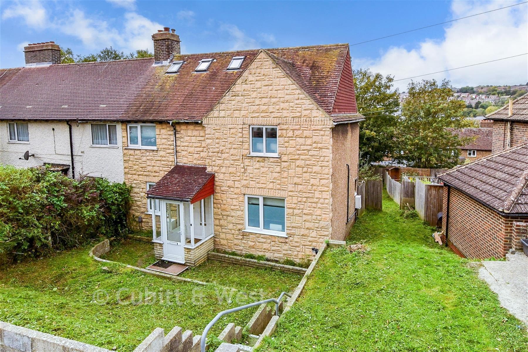 6 Bed Semi Detached House, Hillside Brighton — photo 1