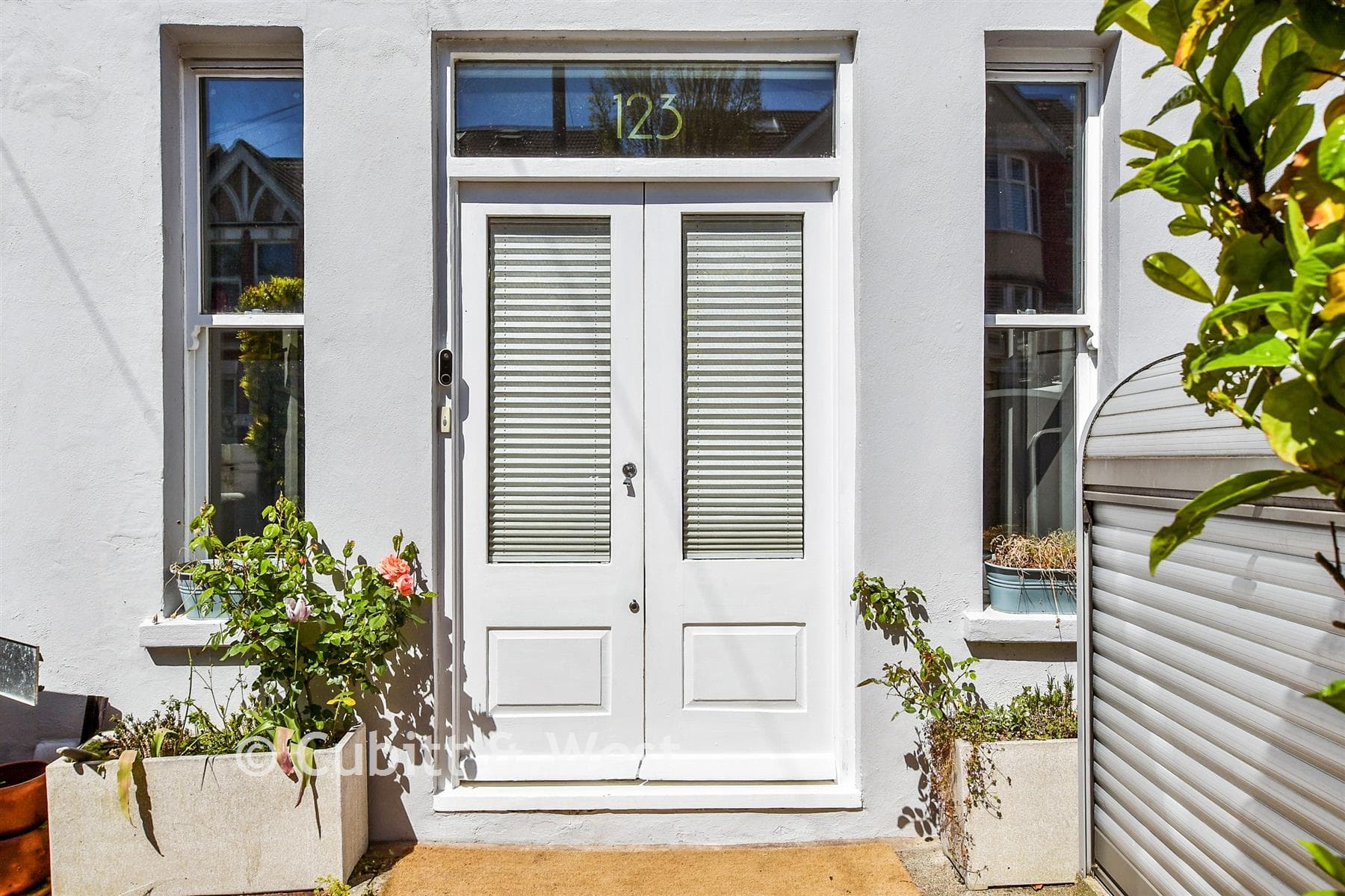 3 Bed Detached House, Osborne Road Brighton — photo 2