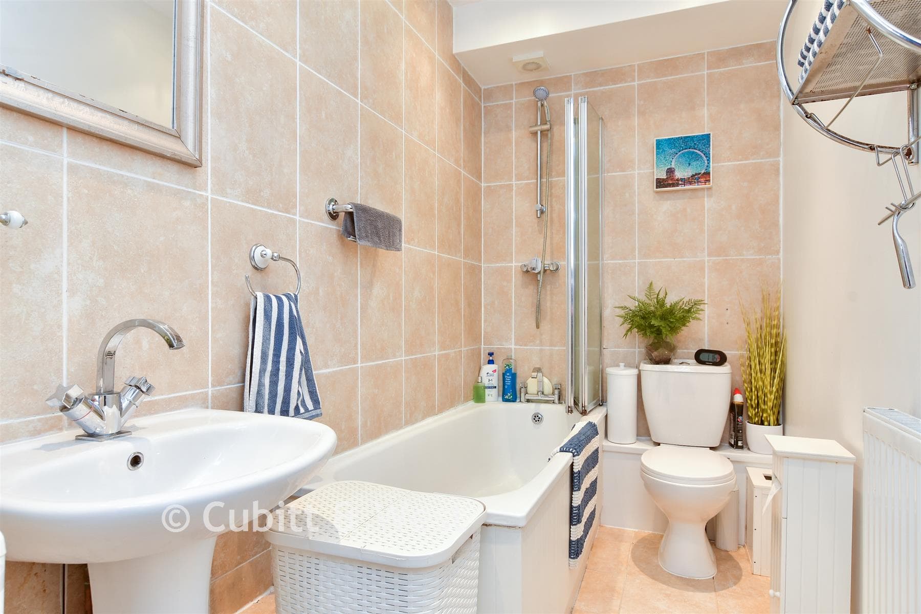 1 Bed Apartment, Hythe Road Brighton — photo 2