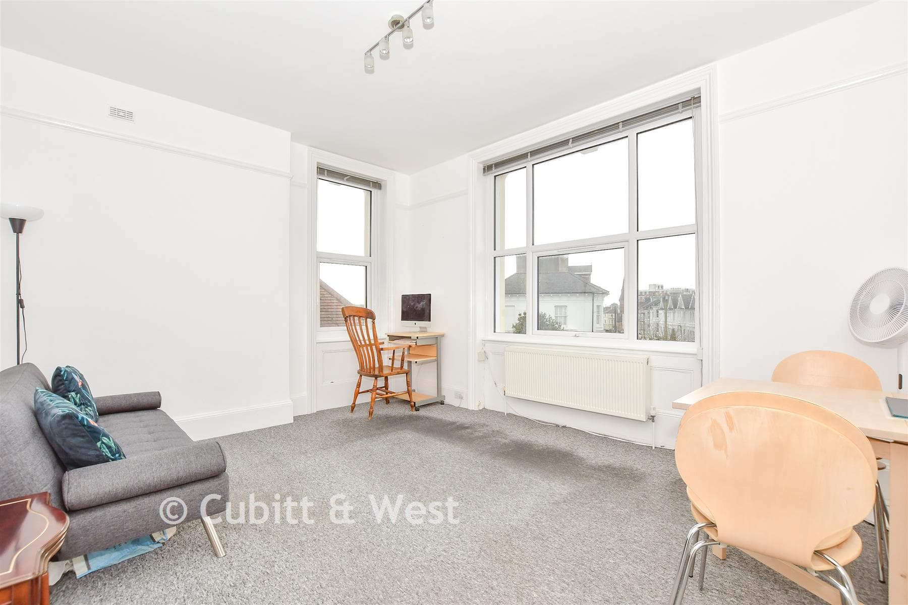 1 Bed Apartment, Stanford Road Brighton — photo 3