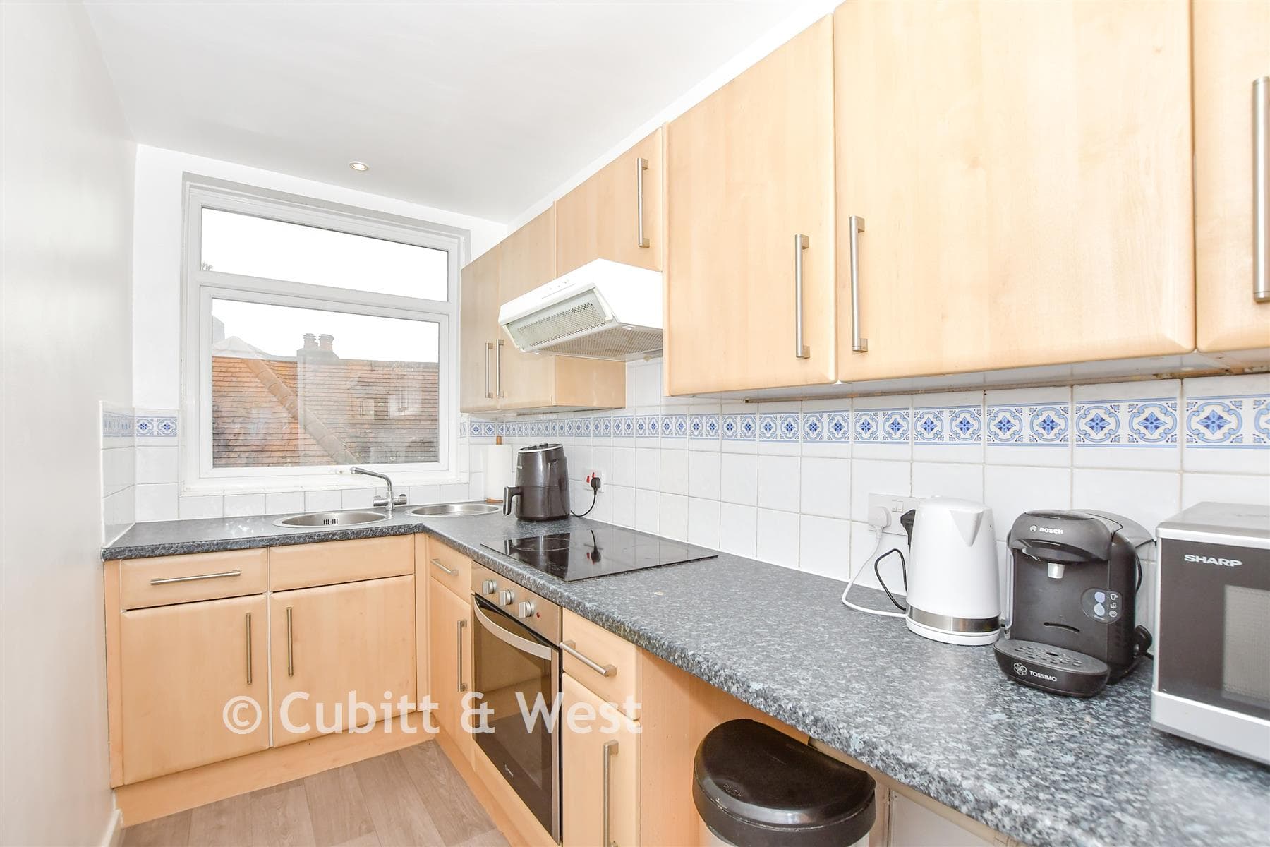 1 Bed Apartment, Stanford Road Brighton — photo 4