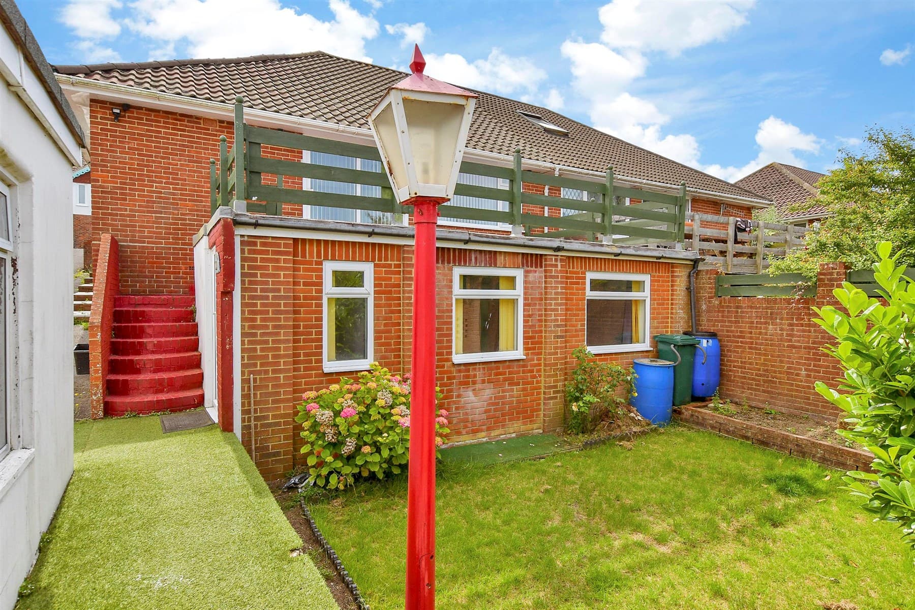 3 Bed Semi Detached Bungalow, Wheatfield Way Brighton — photo 5