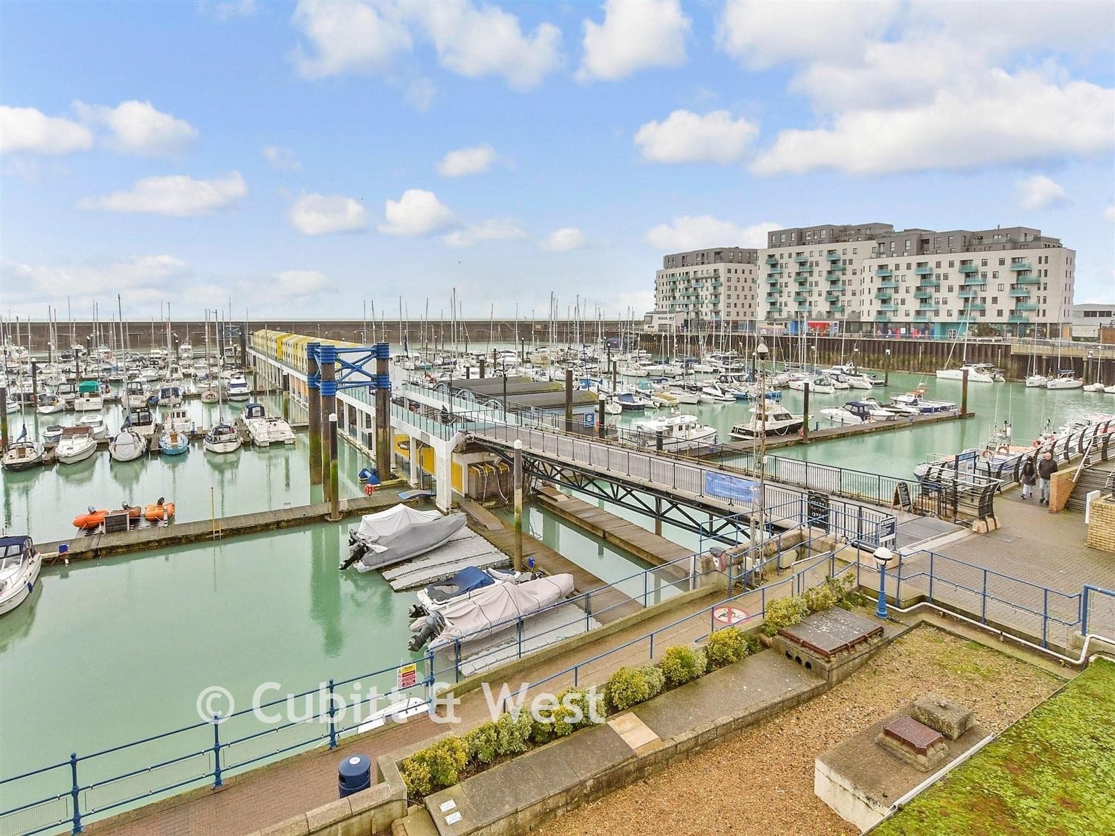 3 Bed Duplex Flat, The Strand Brighton Marina Village Brighton — photo 3