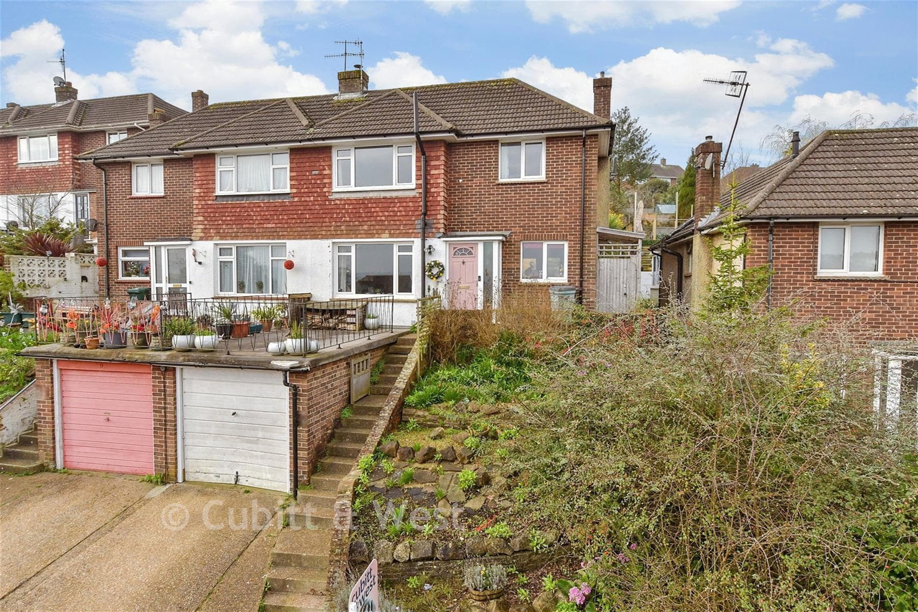 3 Bed Semi Detached House, Fairview Rise Westdene Brighton — photo 1