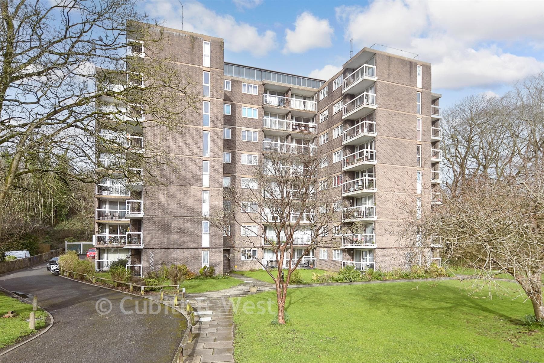 1 Bed Apartment, London Road Patcham Brighton — photo 1