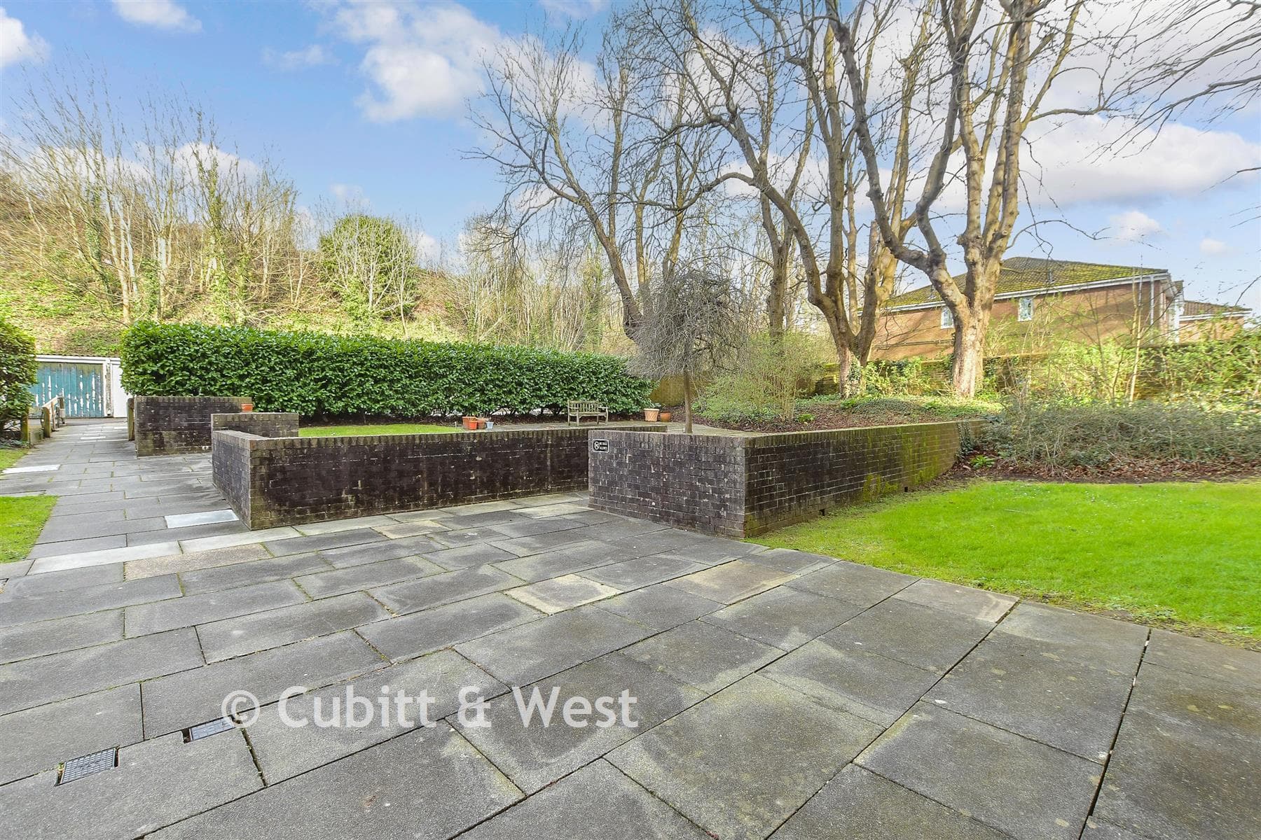 1 Bed Apartment, London Road Patcham Brighton — photo 3