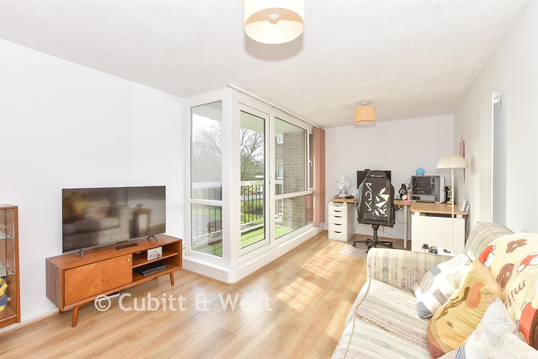 1 Bed Apartment, London Road Patcham Brighton — photo 4