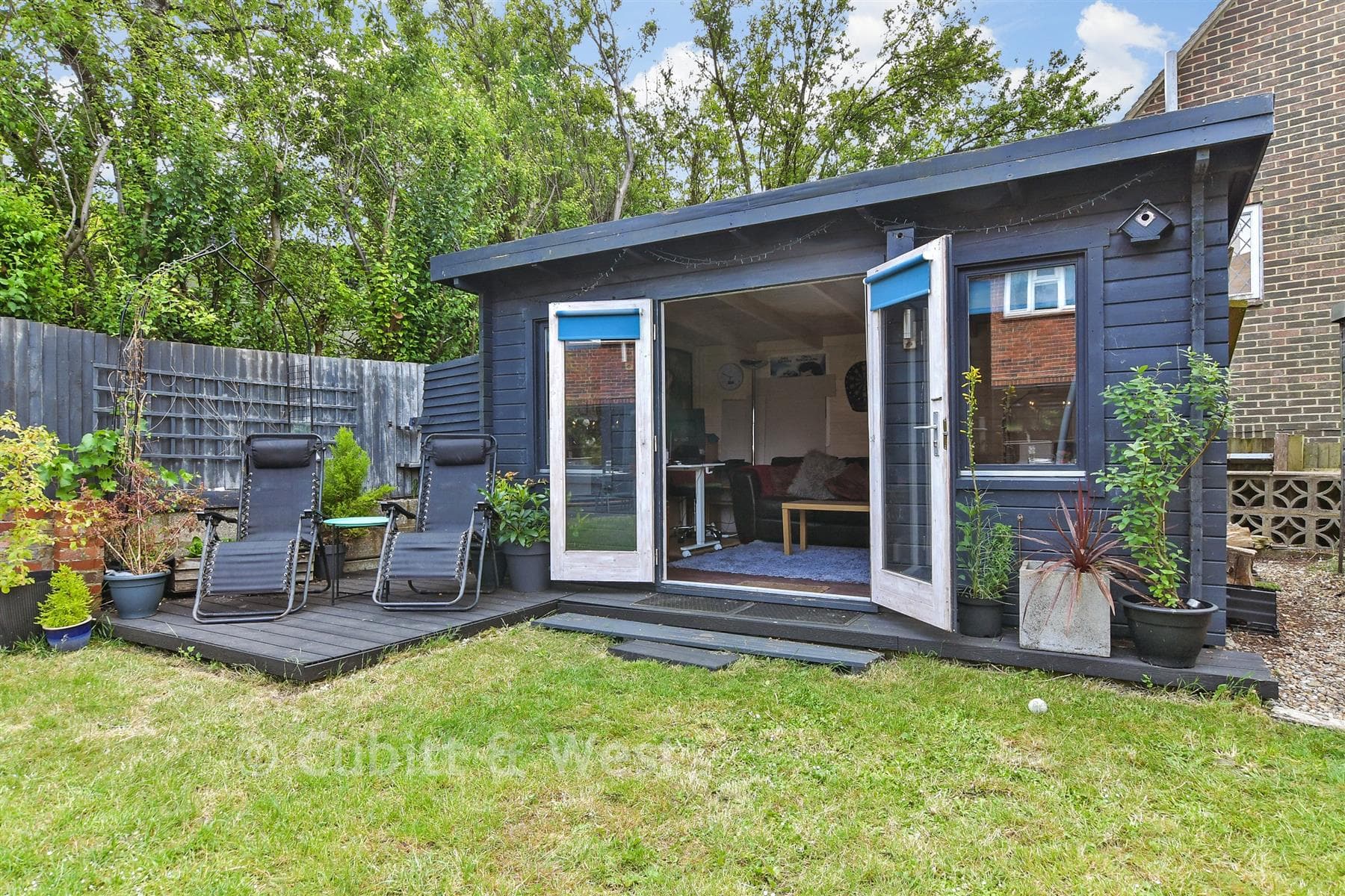 3 Bed Semi Detached House, Elsted Crescent Hollingbury Brighton — photo 2