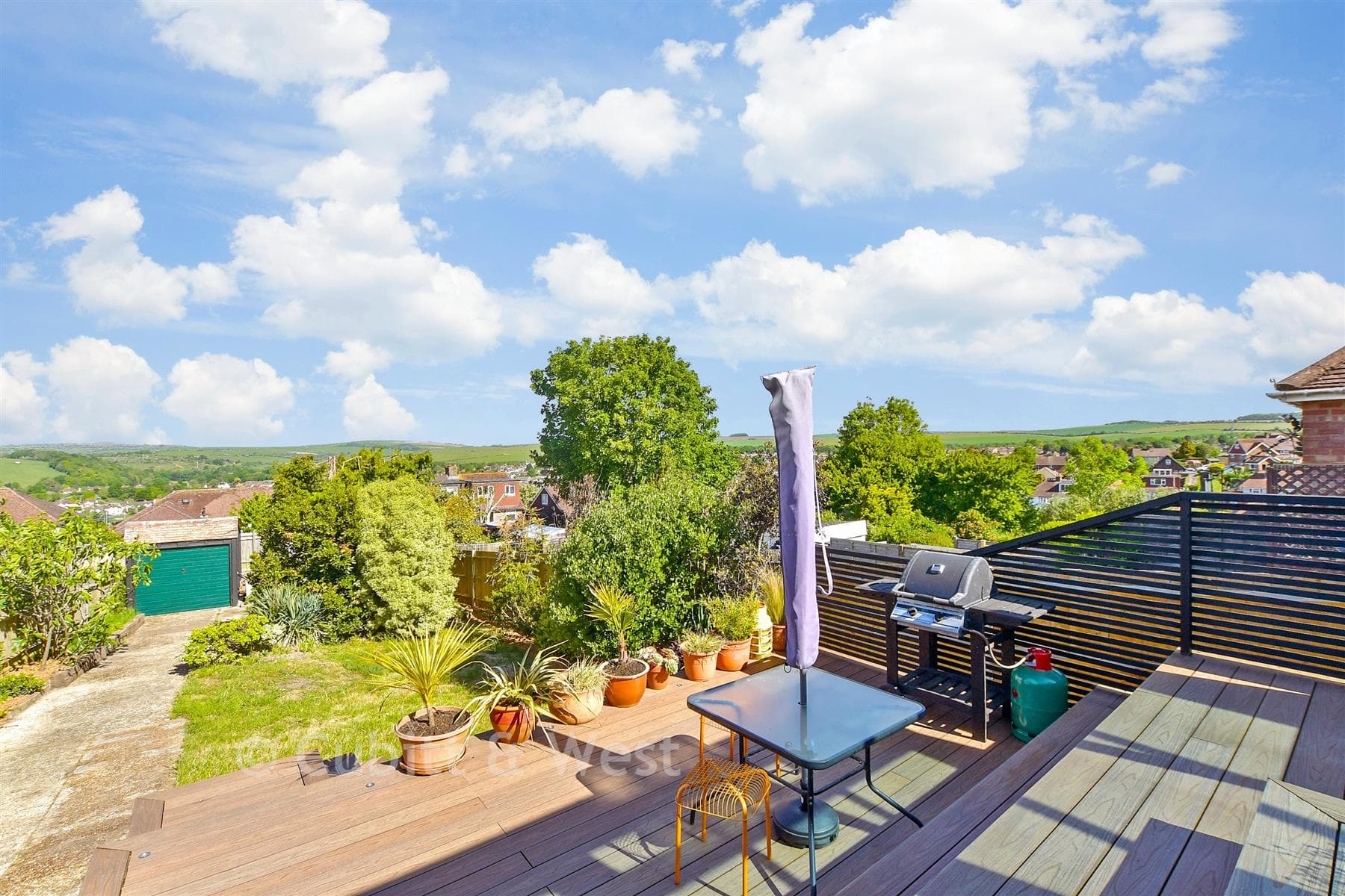 3 Bed Detached House, Westfield Crescent Brighton — photo 3