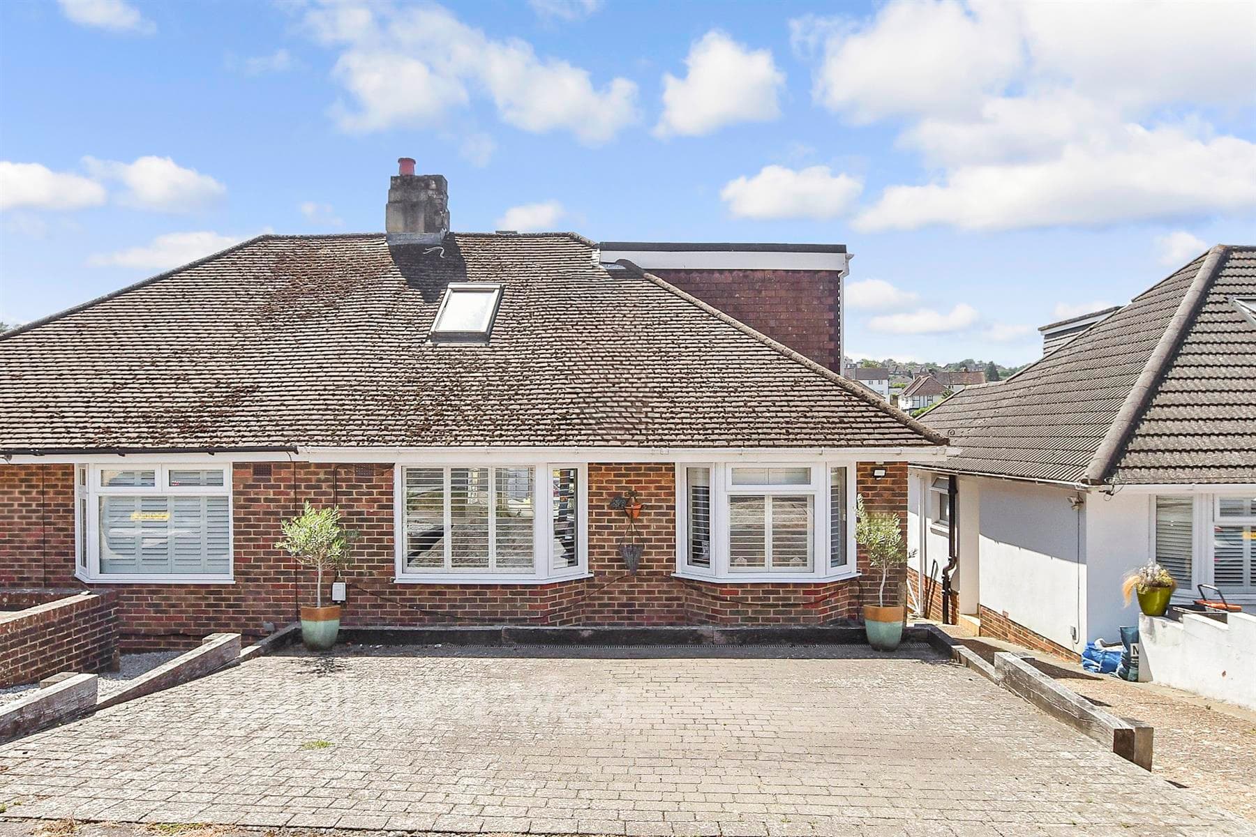 3 Bed Semi Detached Bungalow, Dale Crescent Brighton — photo 1