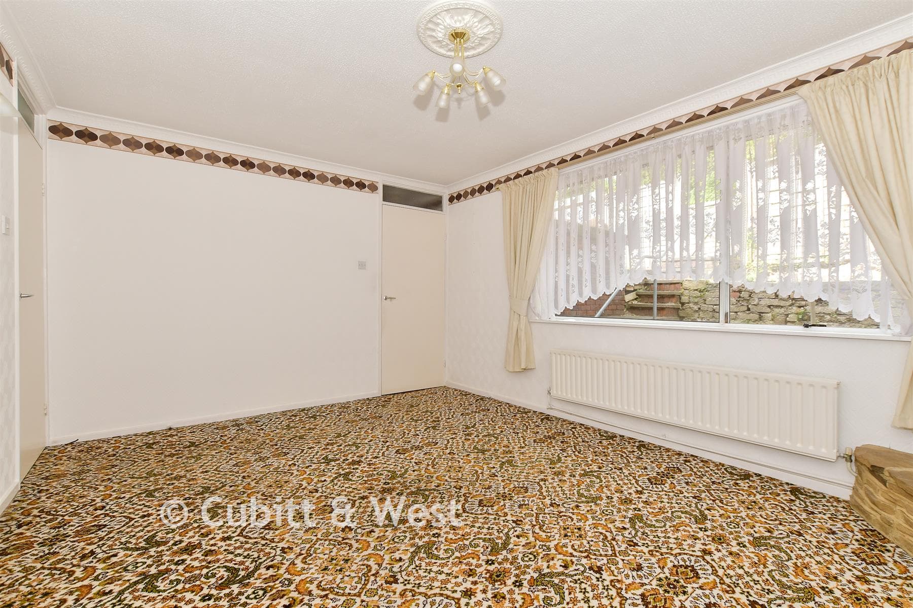 3 Bed Terraced House, Patchdean Patcham Brighton — photo 3