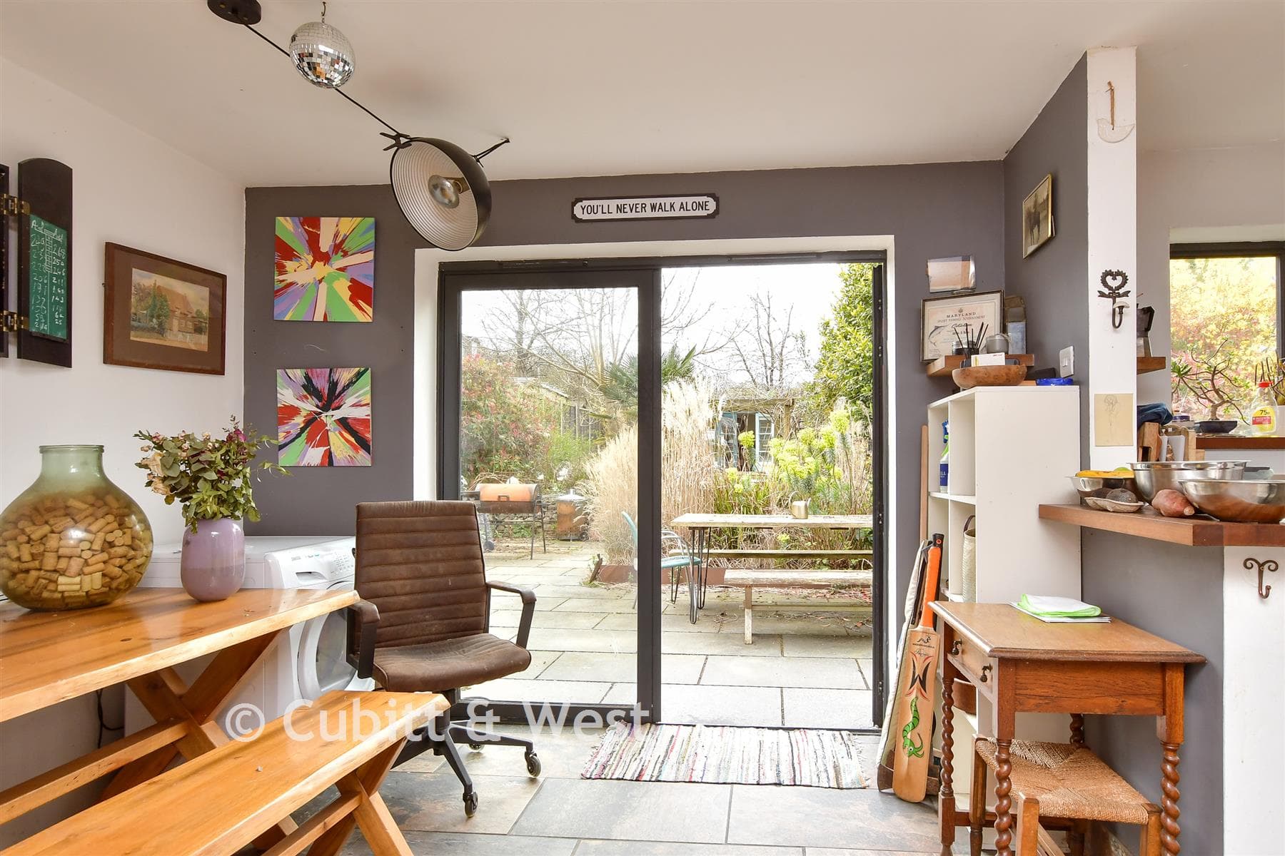 4 Bed Semi Detached House, Carden Avenue Brighton — photo 2