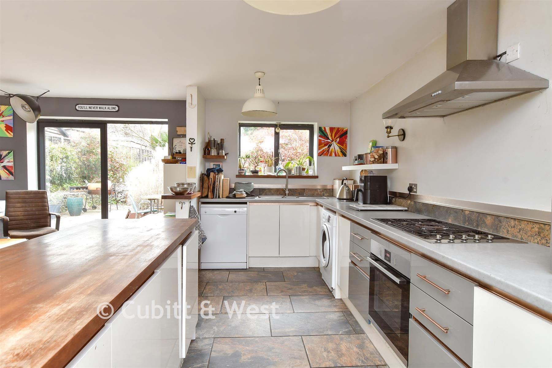 4 Bed Semi Detached House, Carden Avenue Brighton — photo 4