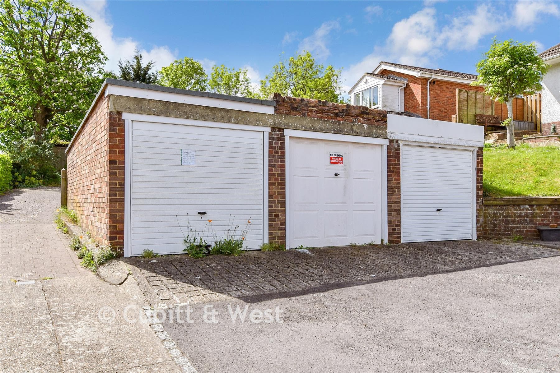 2 Bed Semi Detached Bungalow, Carol Close Brighton — photo 2