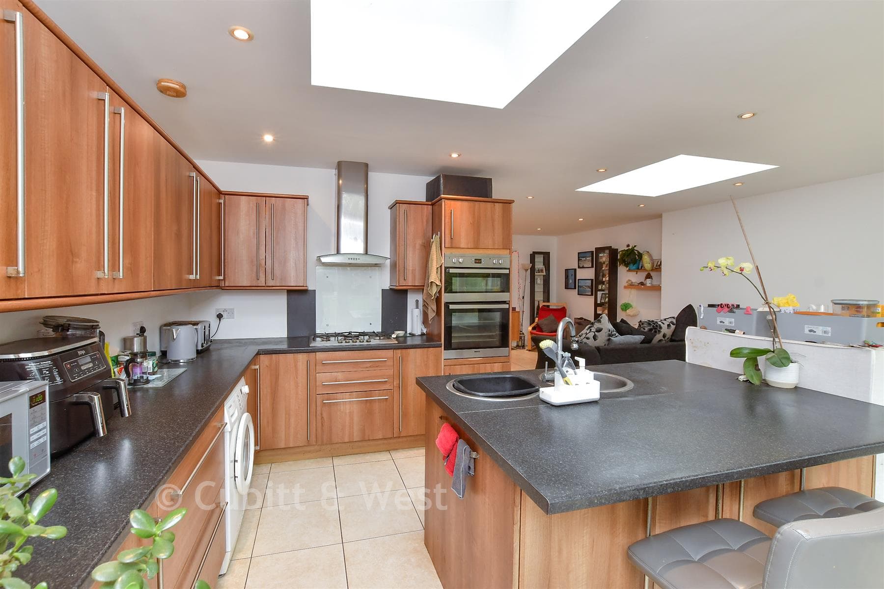 4 Bed Semi Detached House, Graham Avenue Brighton — photo 5