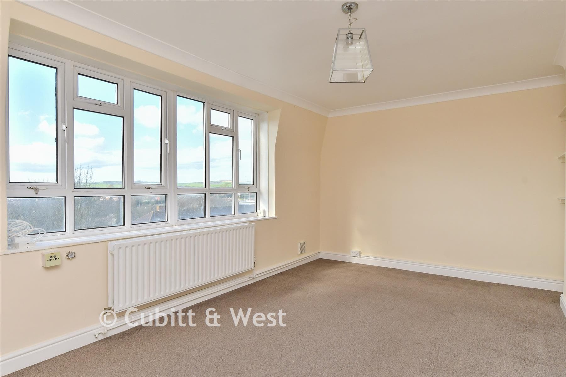 2 Bed Flat, Chelwood Close Brighton — photo 1