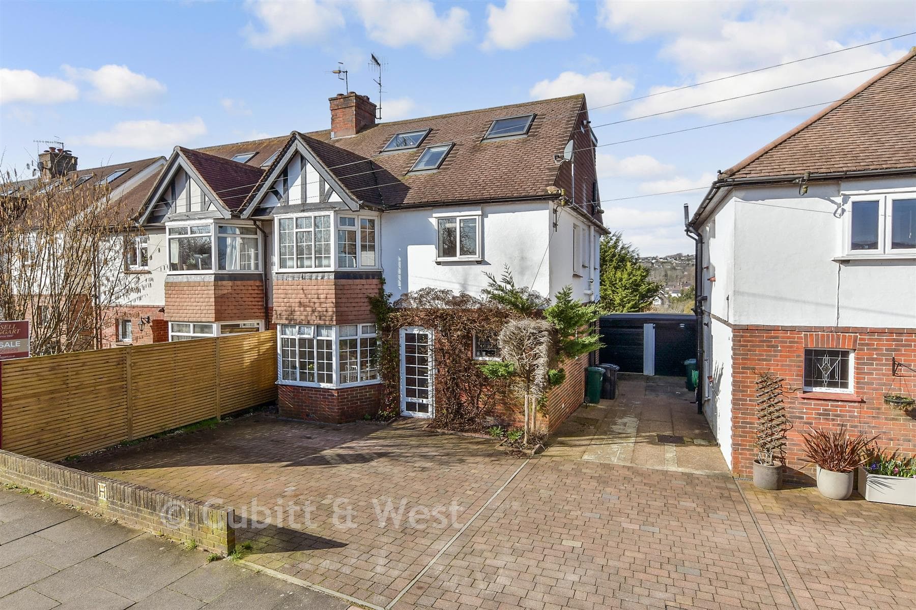 4 Bed Semi Detached House, Highview Avenue South Brighton — photo 1