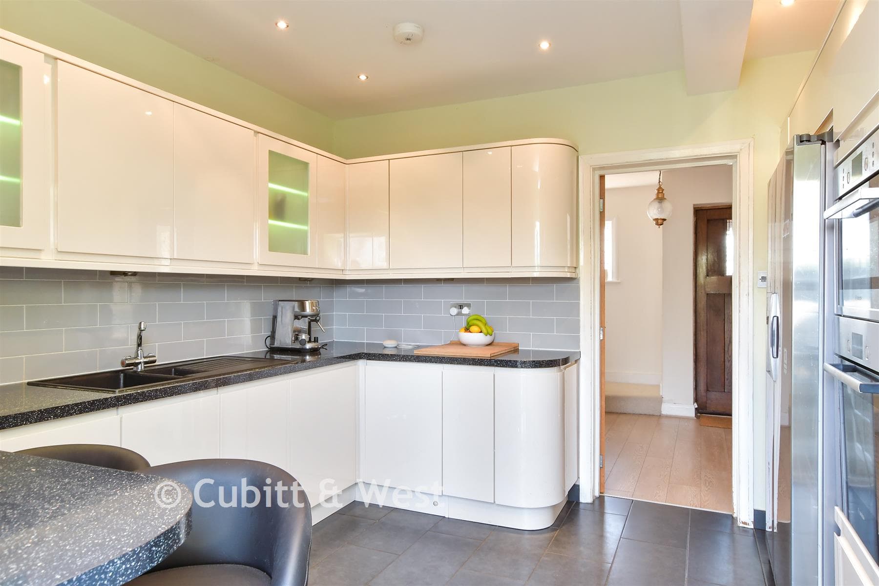 4 Bed Semi Detached House, Highview Avenue South Brighton — photo 4
