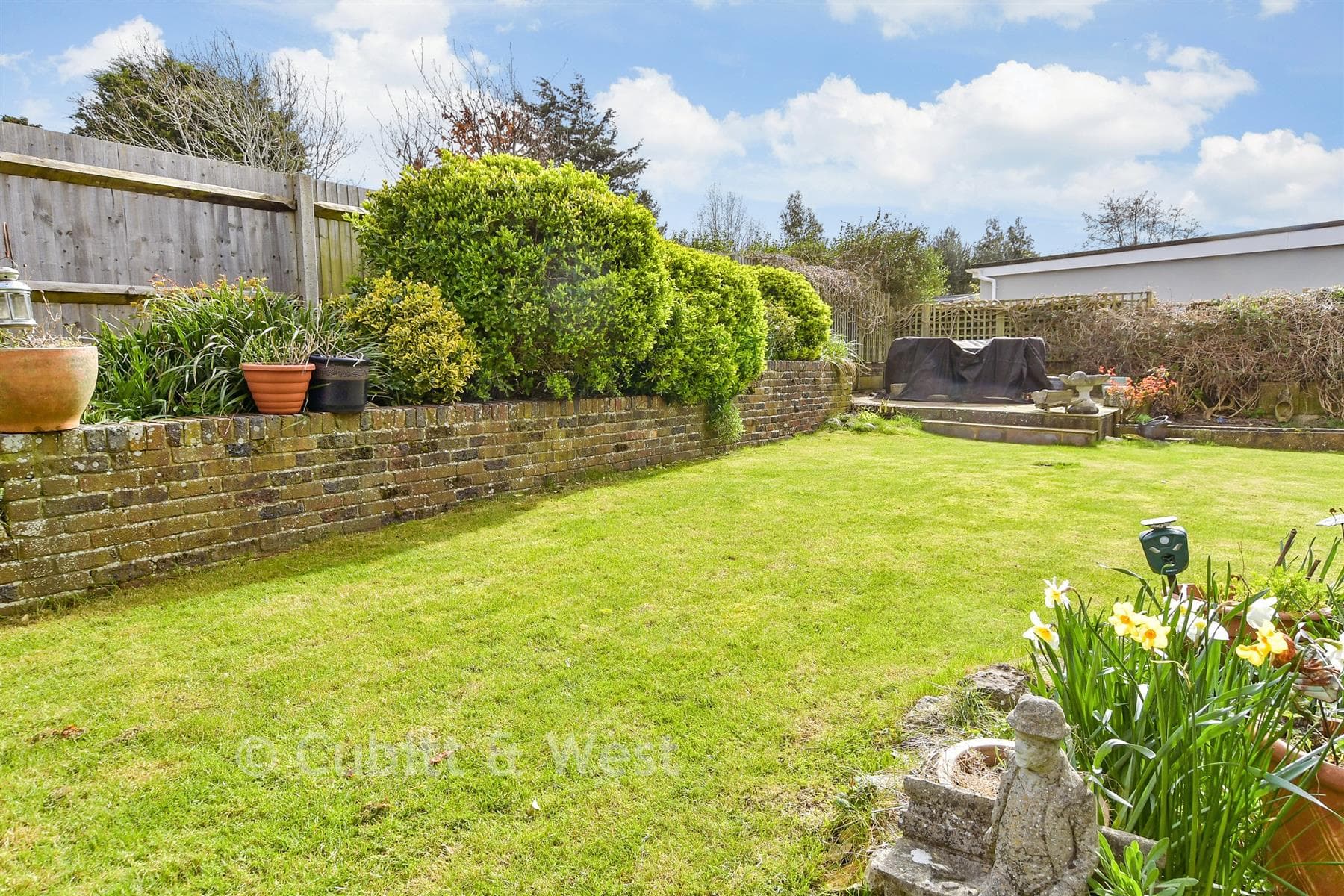 5 Bed Detached House, Graham Avenue Brighton — photo 1