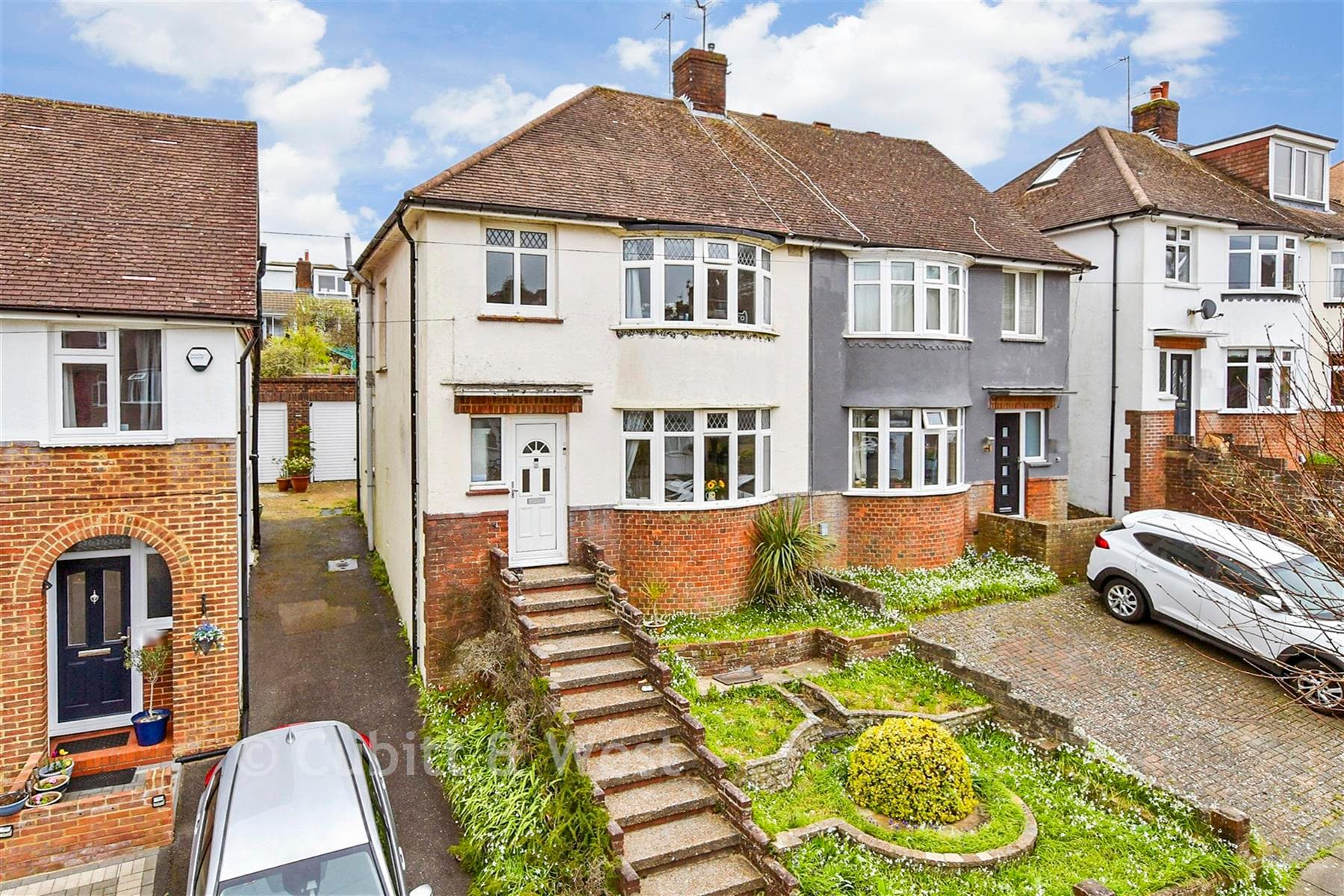 3 Bed Semi Detached House, Wilmington Way Brighton — photo 1