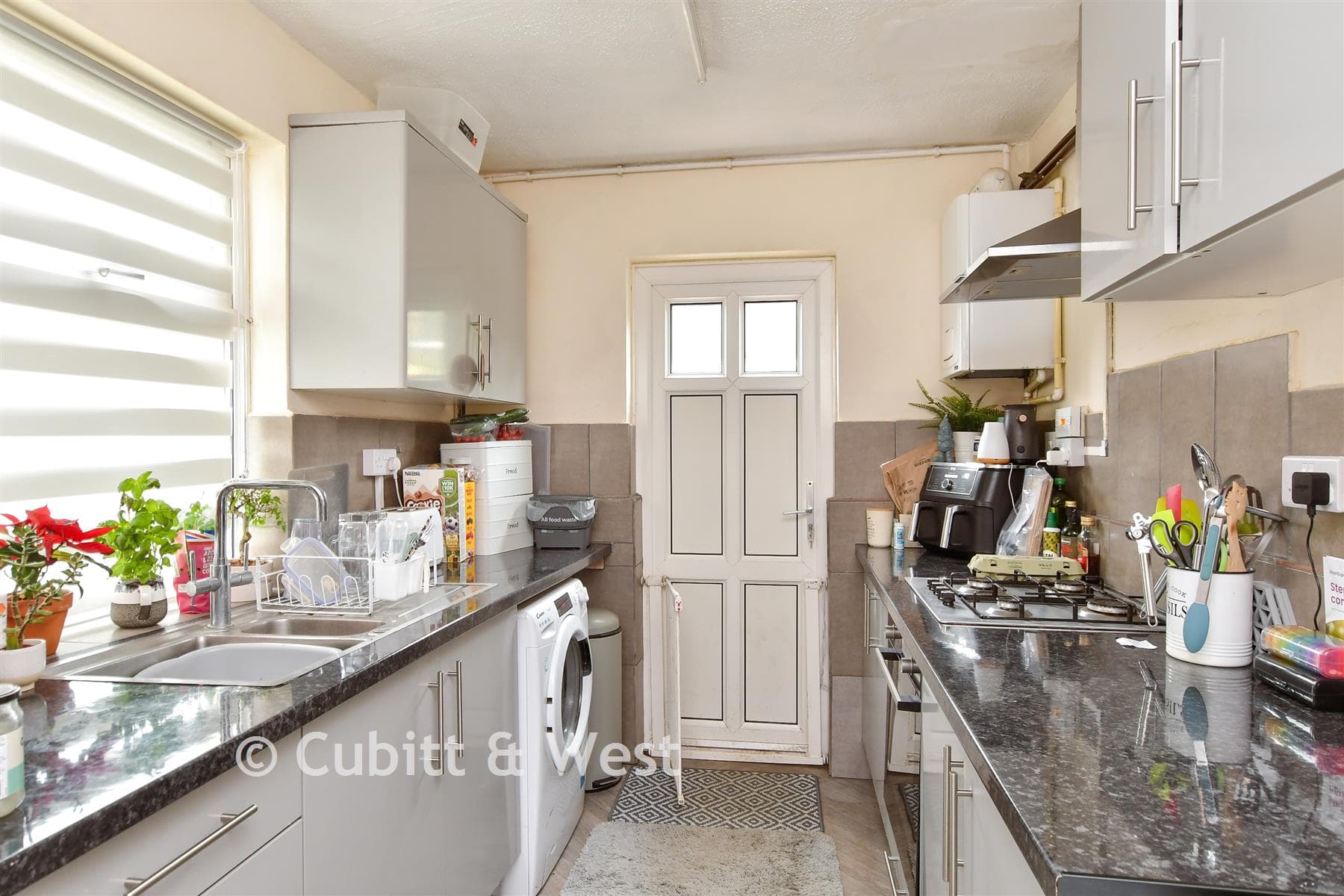 3 Bed Semi Detached House, Wilmington Way Brighton — photo 5