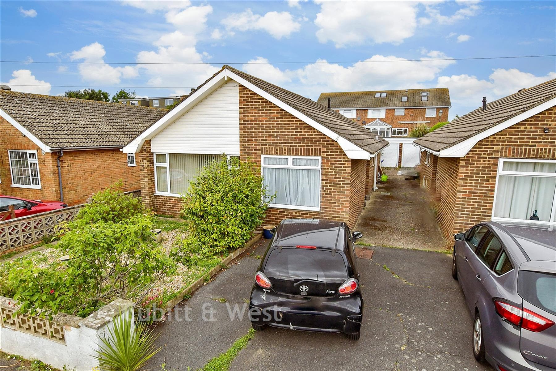 3 Bed Detached Bungalow, Bramber Avenue North Peacehaven — photo 1