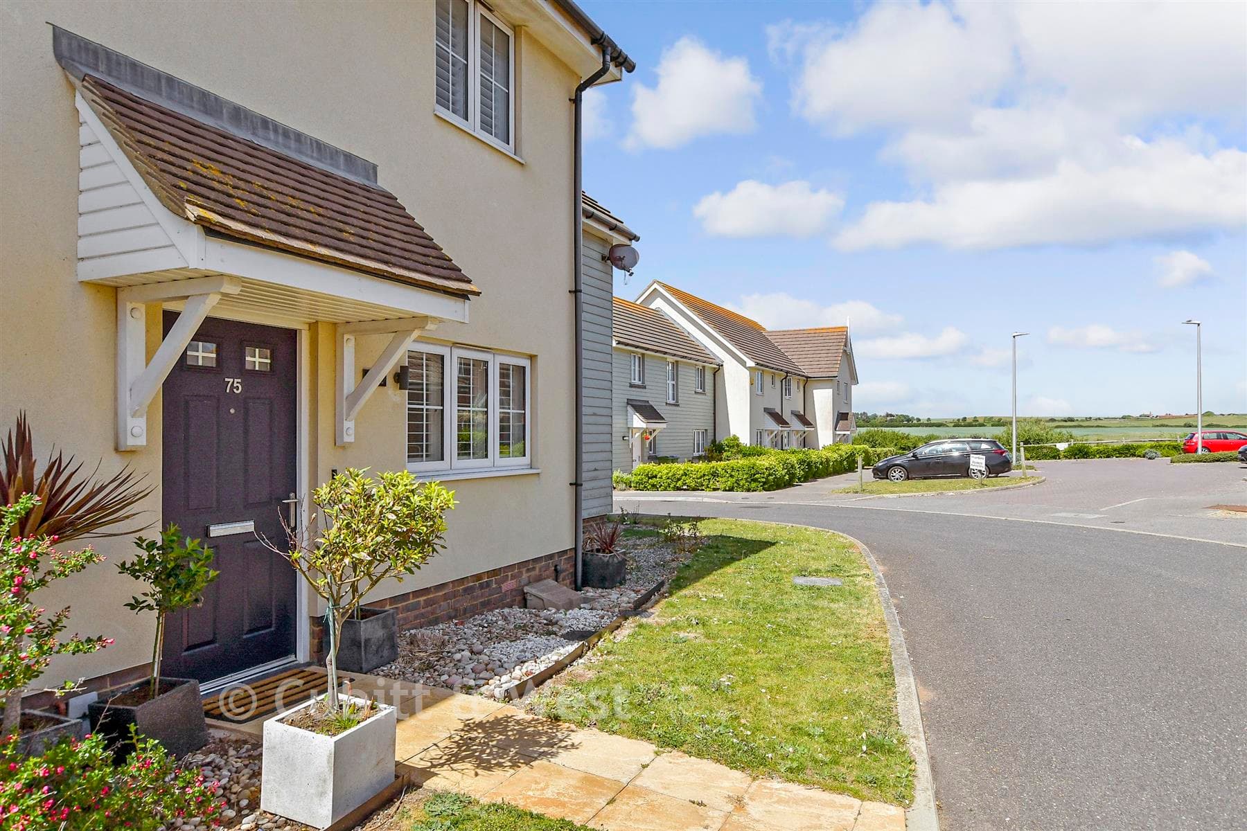3 Bed Terraced House, Keymer Avenue Peacehaven — photo 2