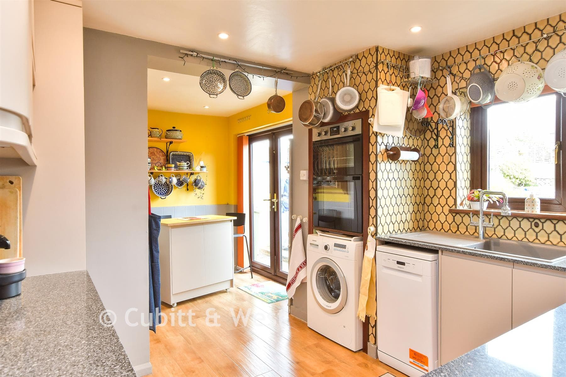 2 Bed Semi Detached Bungalow, Victoria Avenue Peacehaven — photo 4