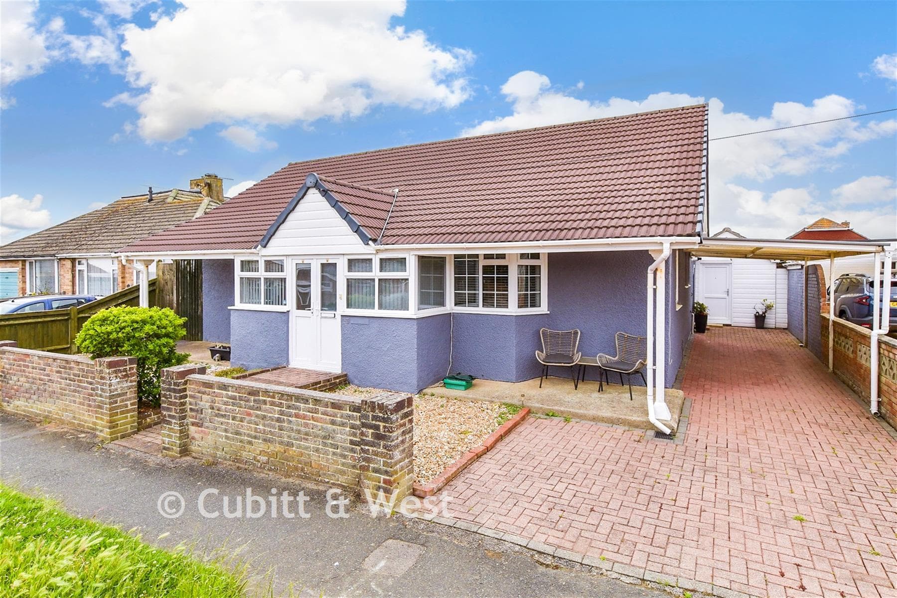 4 Bed Detached Bungalow, Hoddern Avenue Peacehaven — photo 1