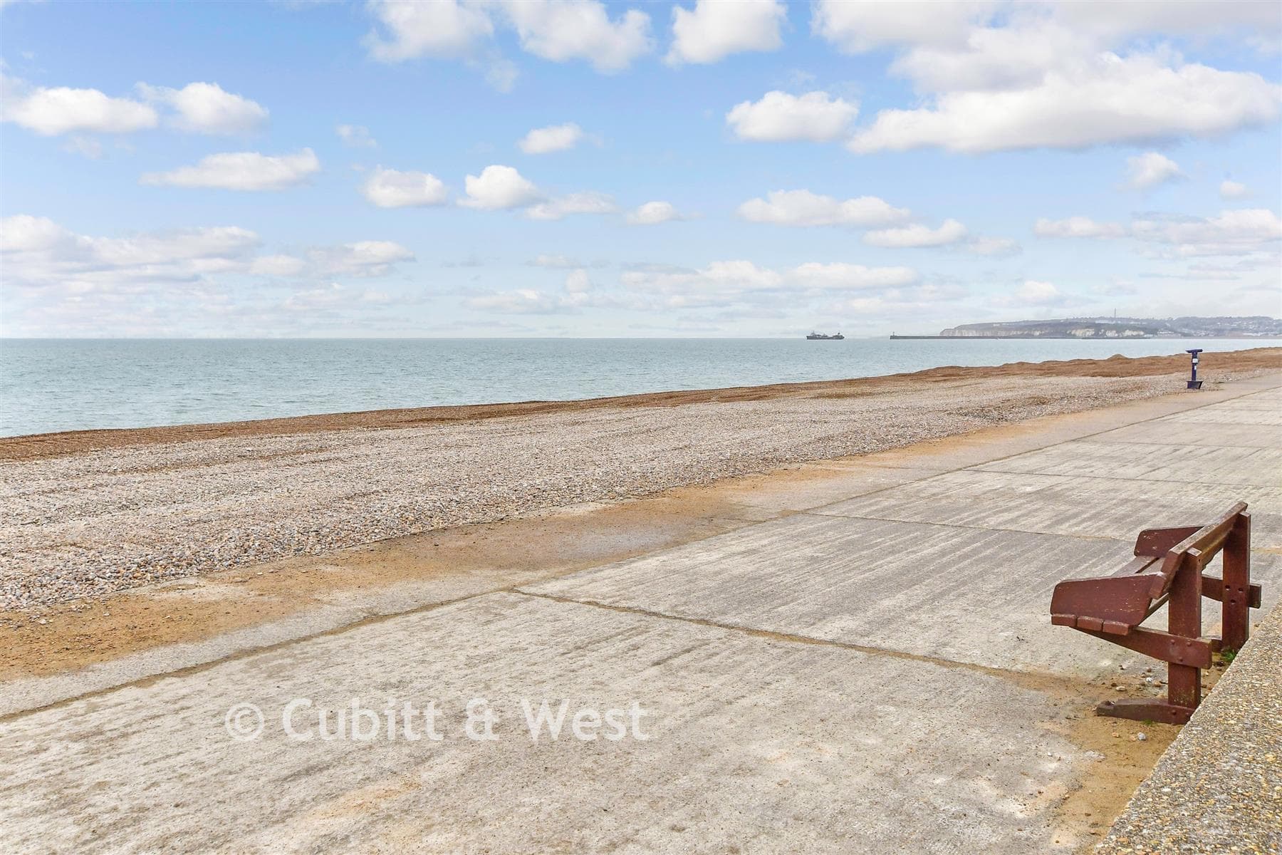1 Bed Flat, Esplanade Seaford — photo 3