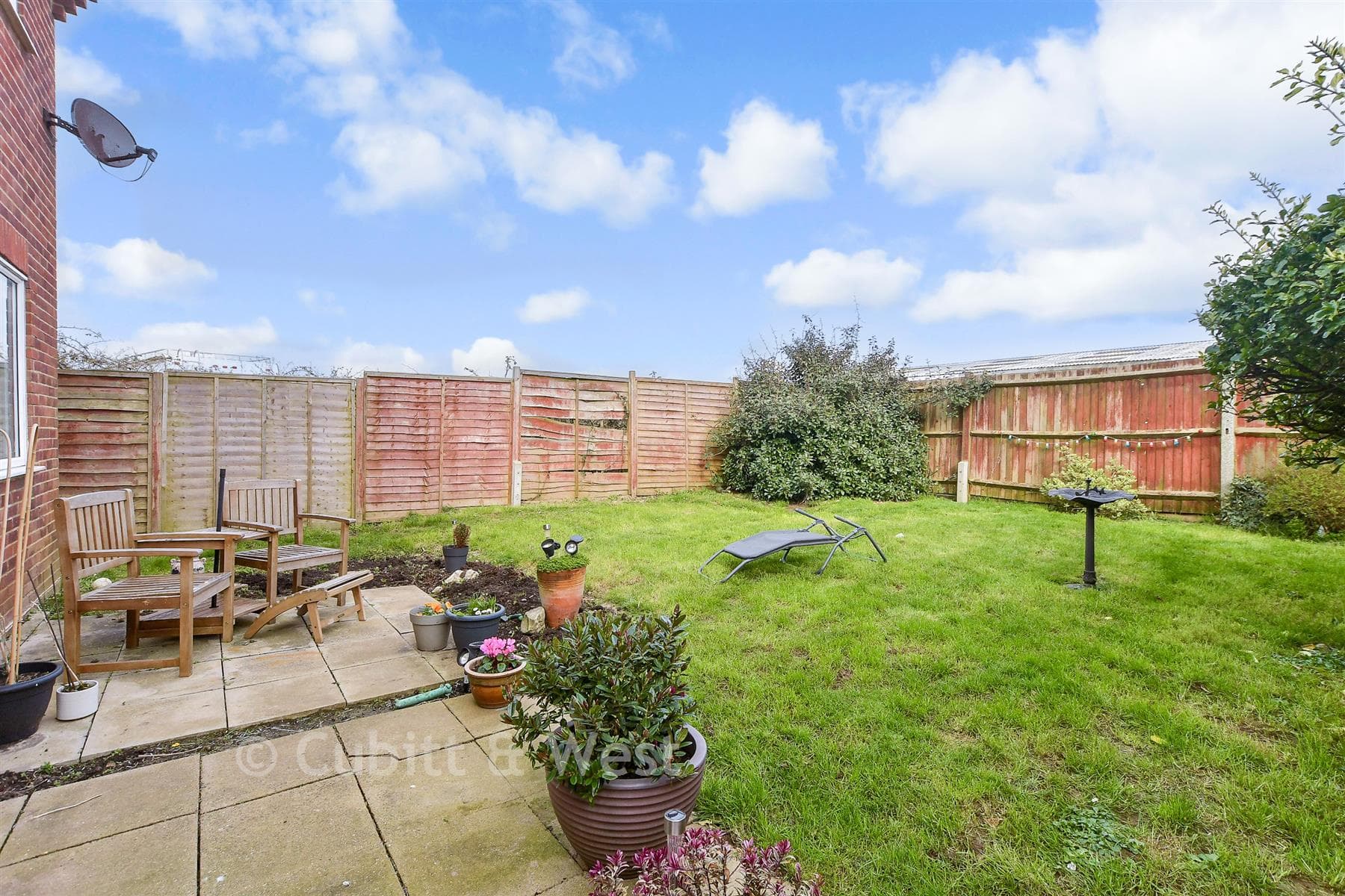 3 Bed Detached House, Damon Close Peacehaven — photo 1