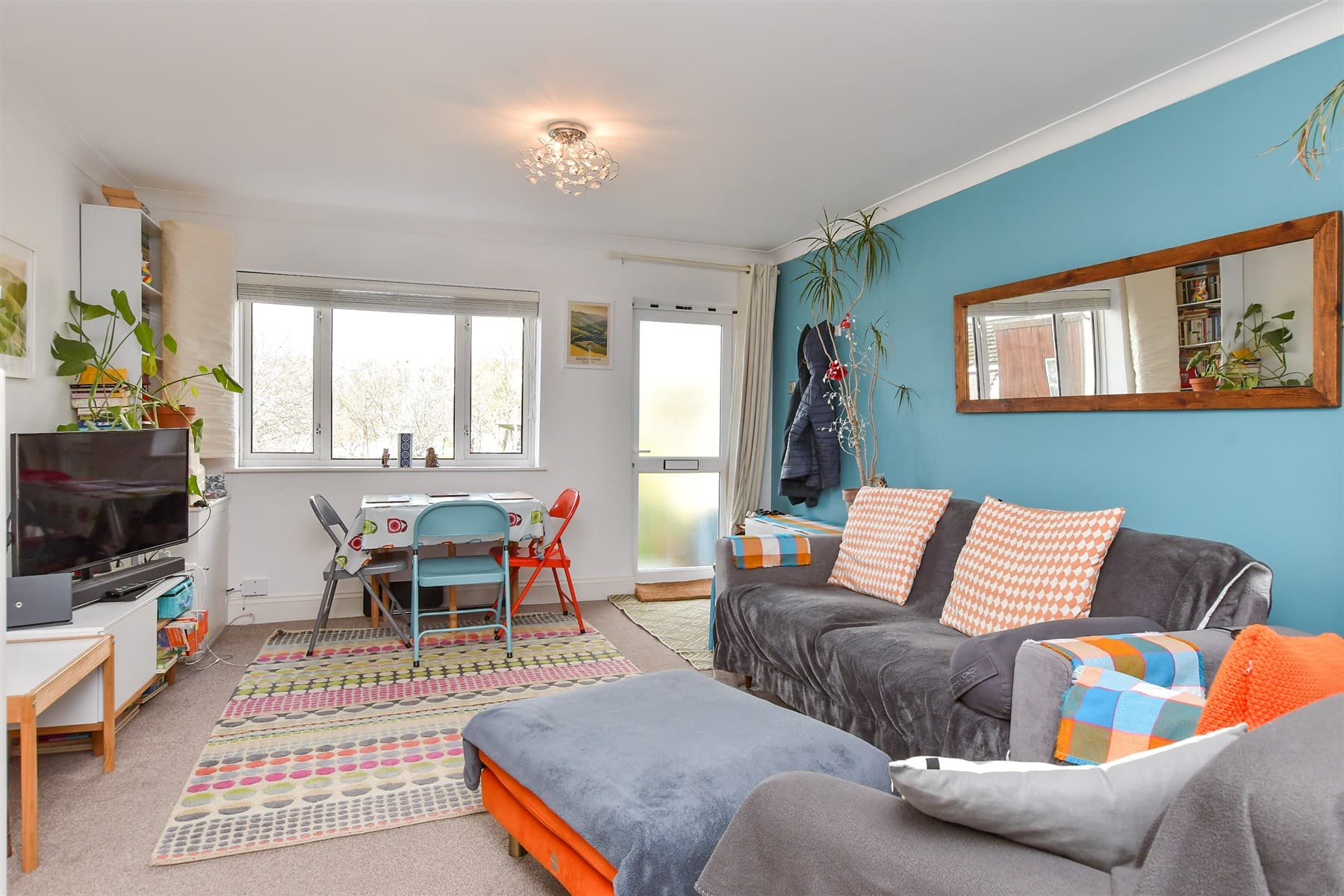 2 Bed End Of Terrace House, Chailey Crescent Saltdean — photo 1