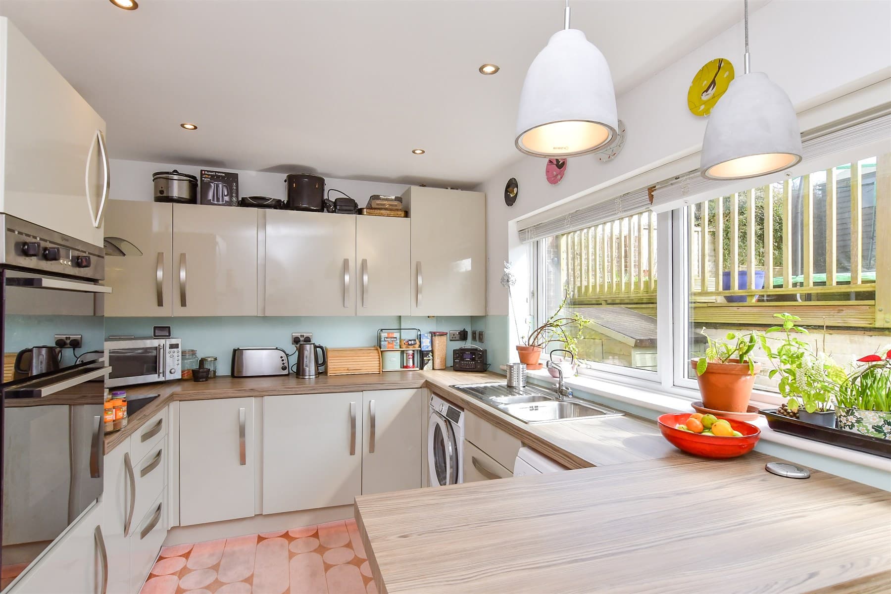 2 Bed End Of Terrace House, Chailey Crescent Saltdean — photo 3