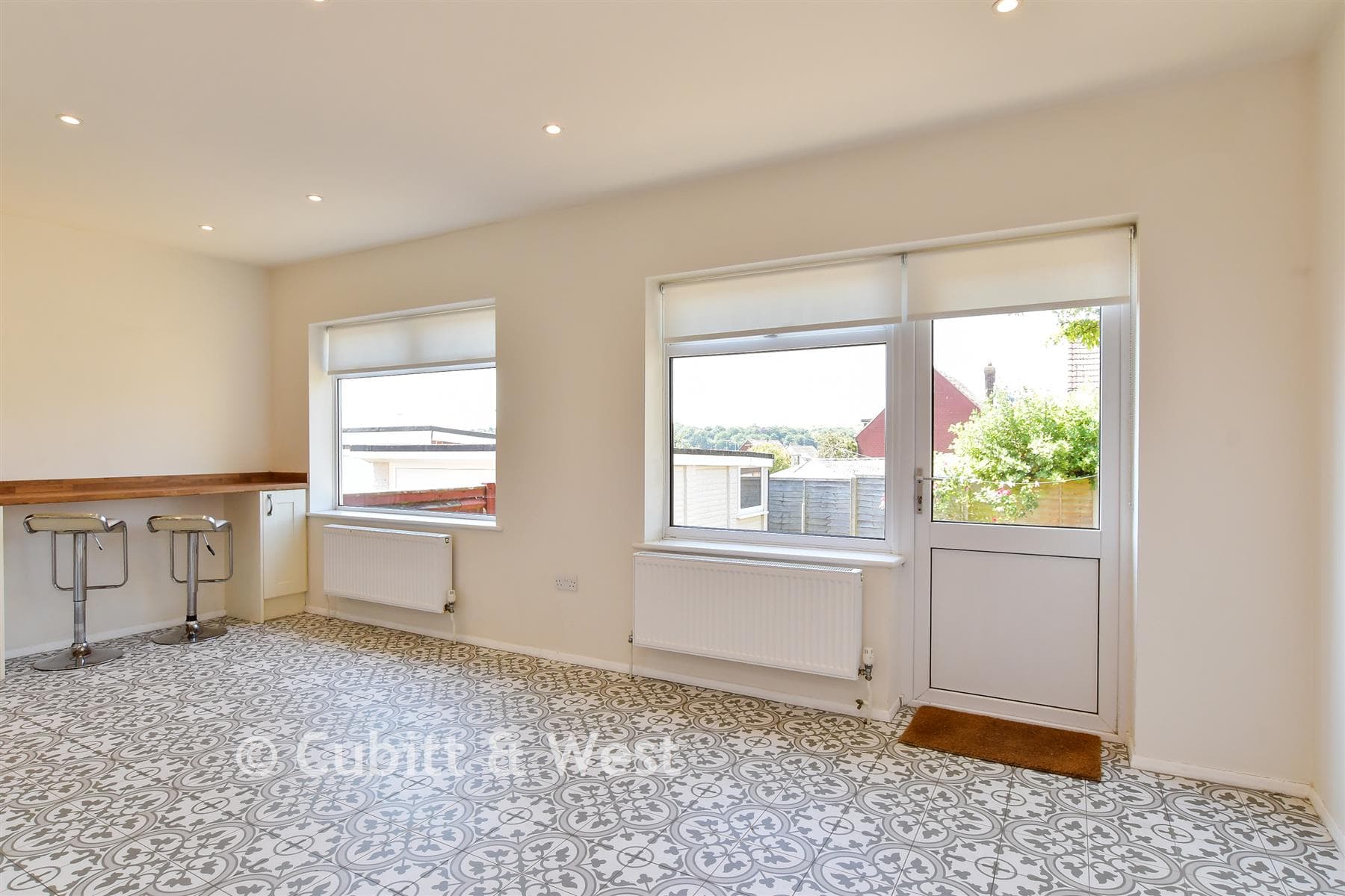 3 Bed Detached Bungalow, Graham Crescent Portslade — photo 5