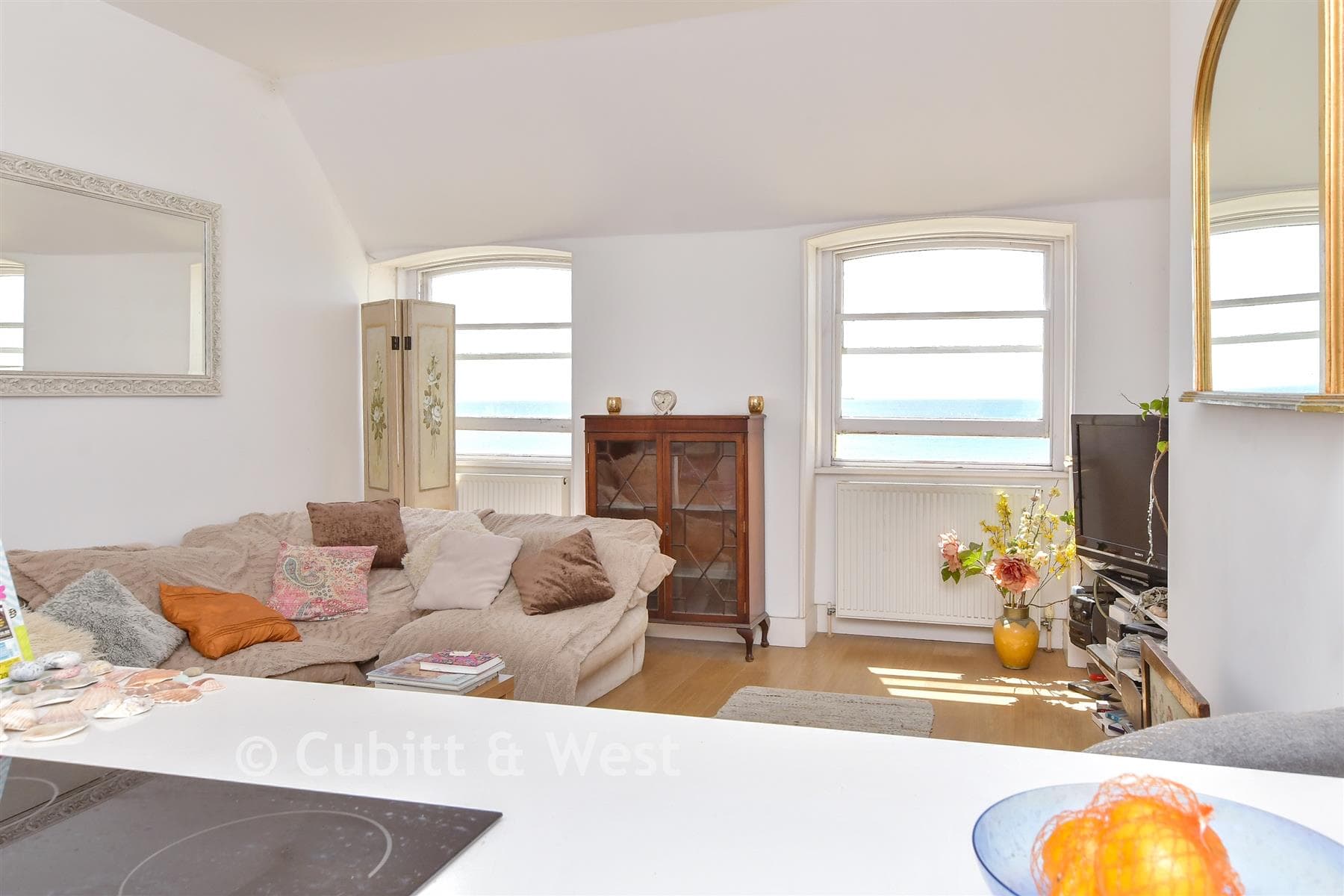 2 Bed Flat, Brunswick Terrace Hove — photo 5