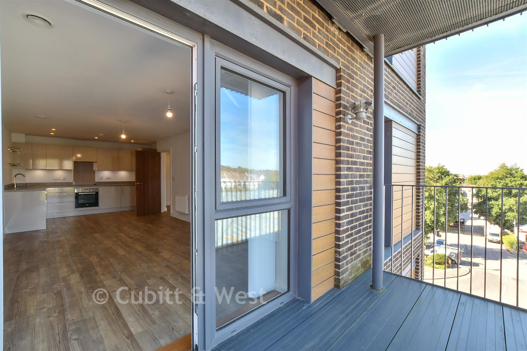 2 Bed Apartment, Davigdor Road Hove — photo 4