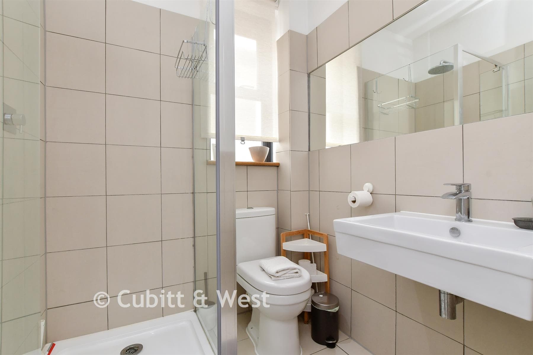 1 Bed Apartment, Western Road Brighton — photo 2