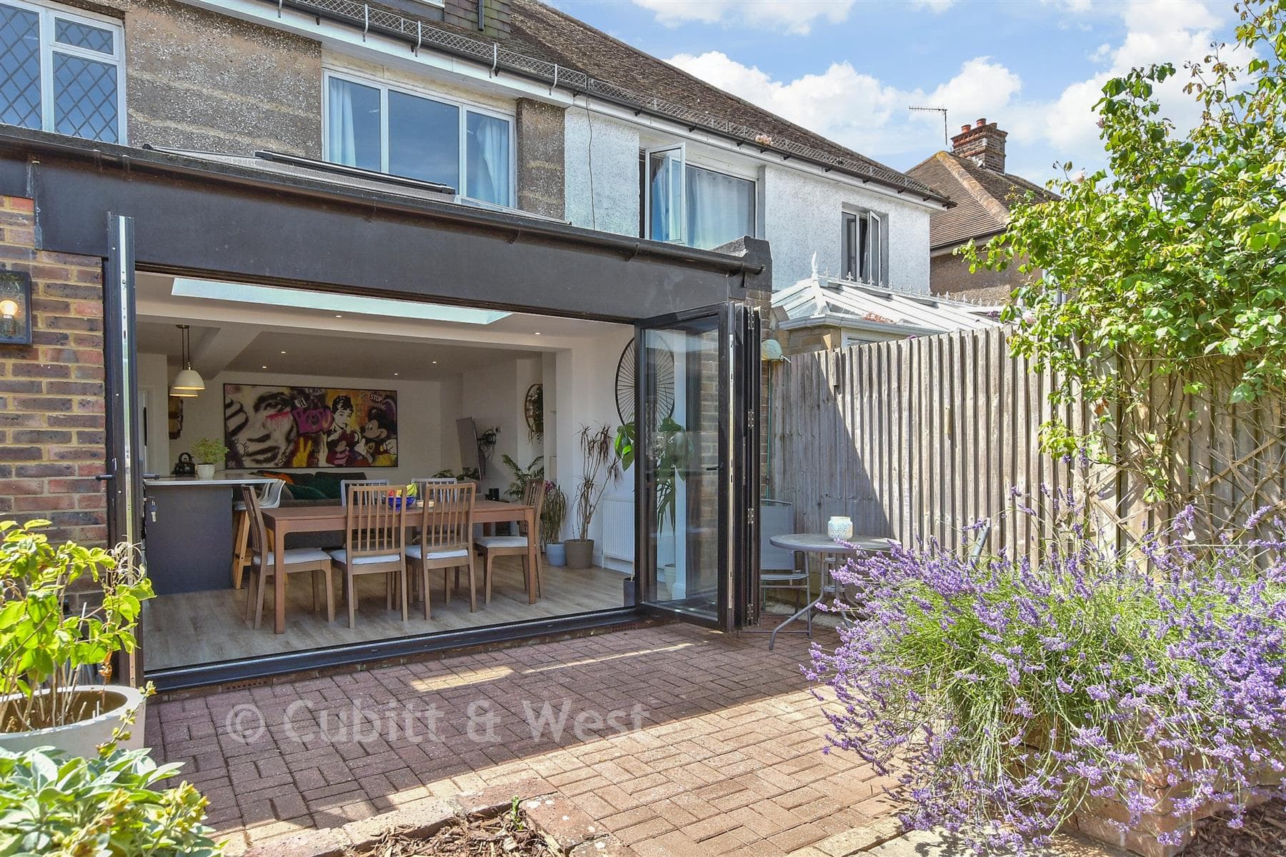 4 Bed Semi Detached House, Old Shoreham Road Hove — photo 2
