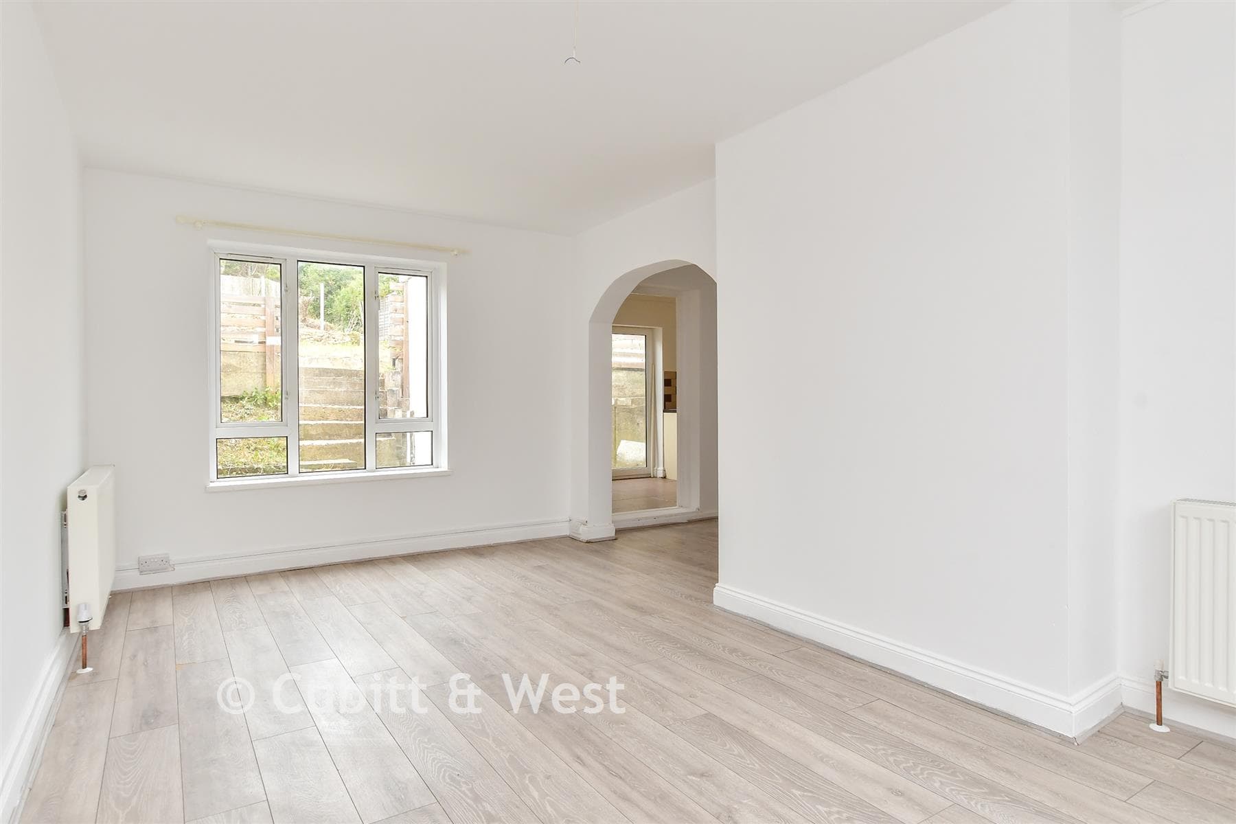 4 Bed Terraced House, Sandhurst Avenue Woodingdean Brighton — photo 4